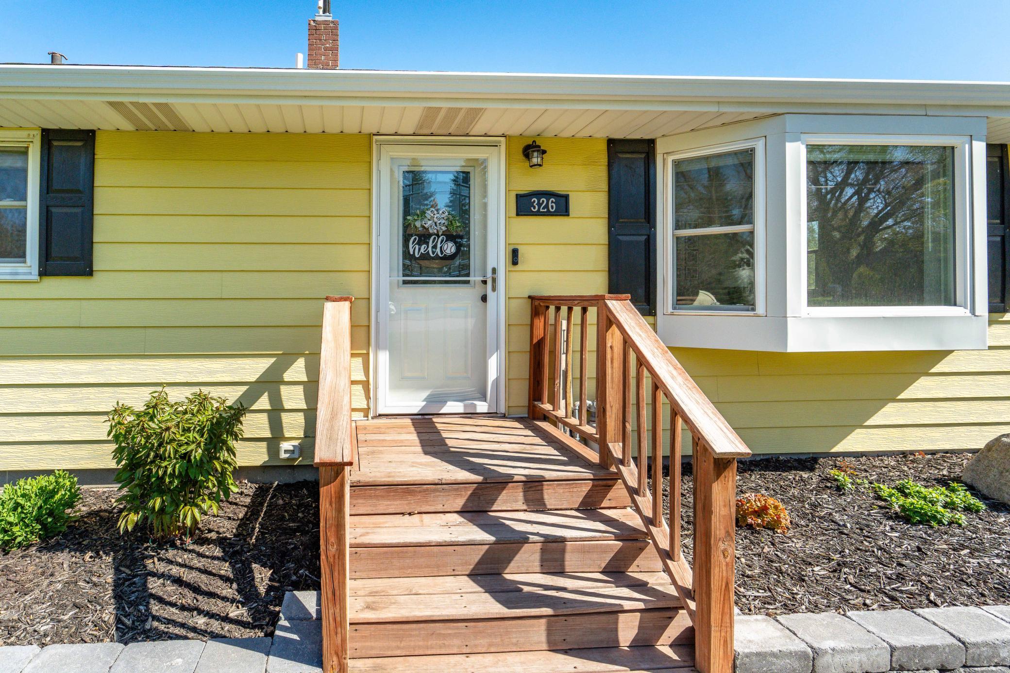 1959 single family home for sale at 326 W Gustavus Avenue in Fergus Falls, MN — 3 bed, 2 bath (photo 7 of 57)