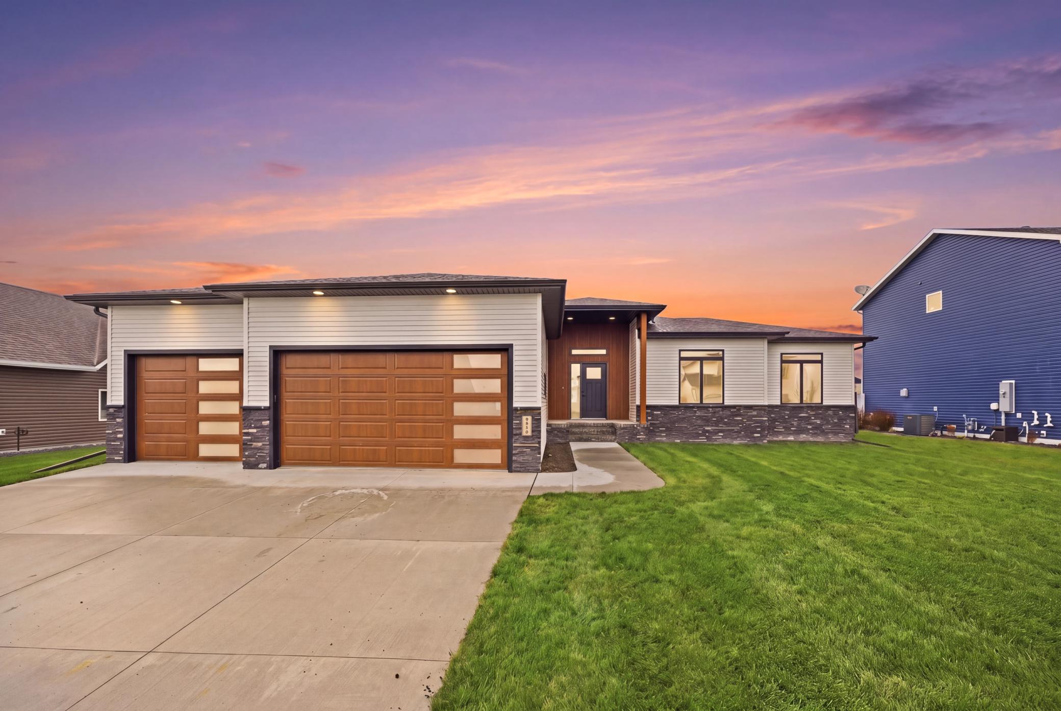 2026 single family home for sale at 4328 23rd Avenue S in Moorhead, MN — 5 bed, 3 bath