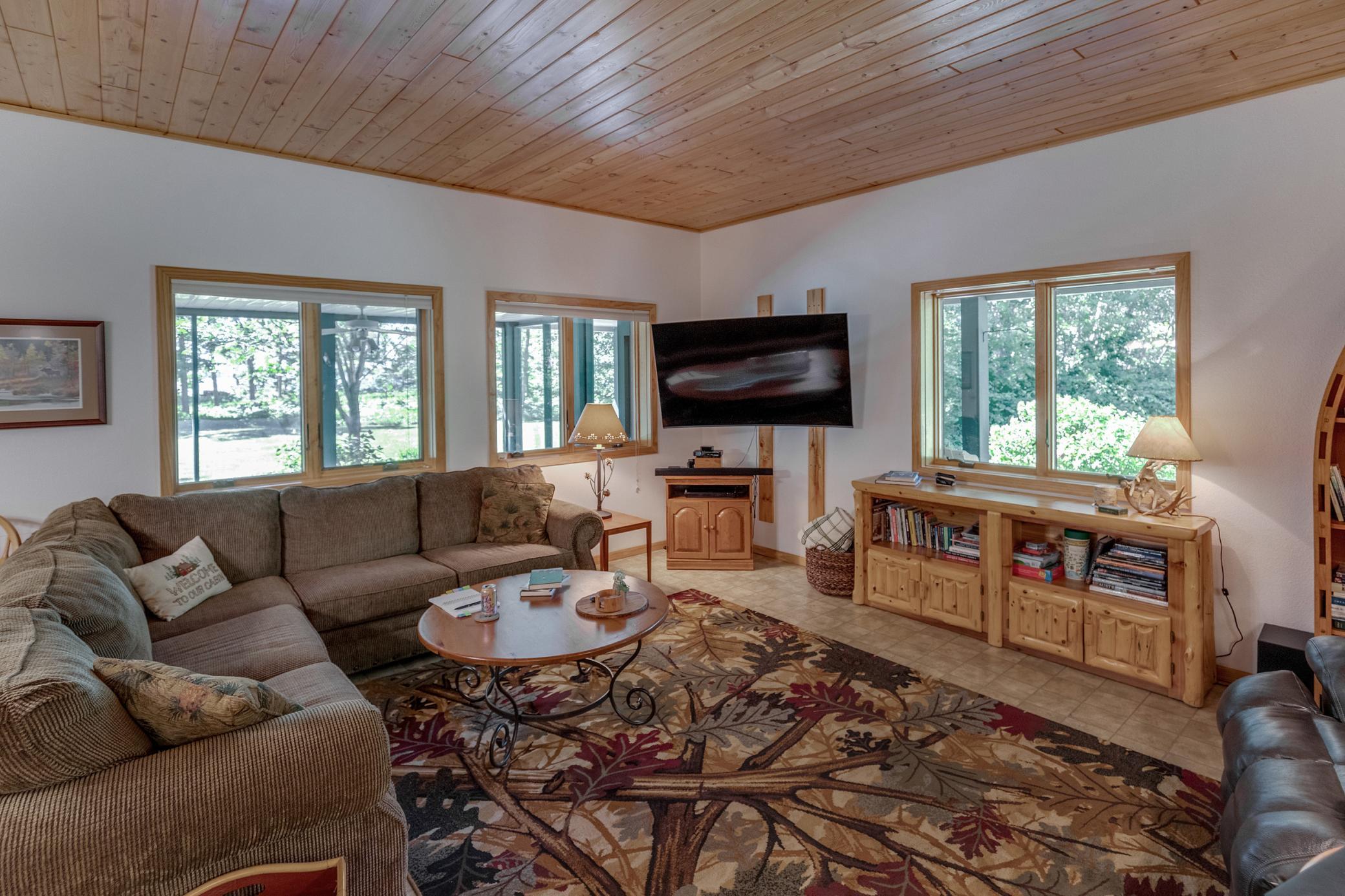 11027 Oak Point Road NW, Cass Lake MN 56633 - Photo 5 of 43