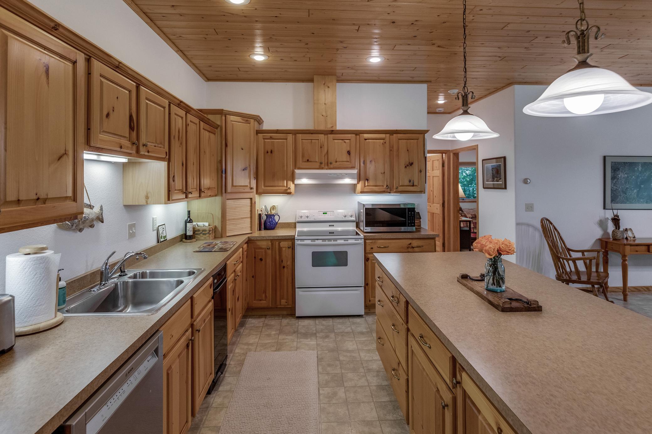 11027 Oak Point Road NW, Cass Lake MN 56633 - Photo 10 of 43