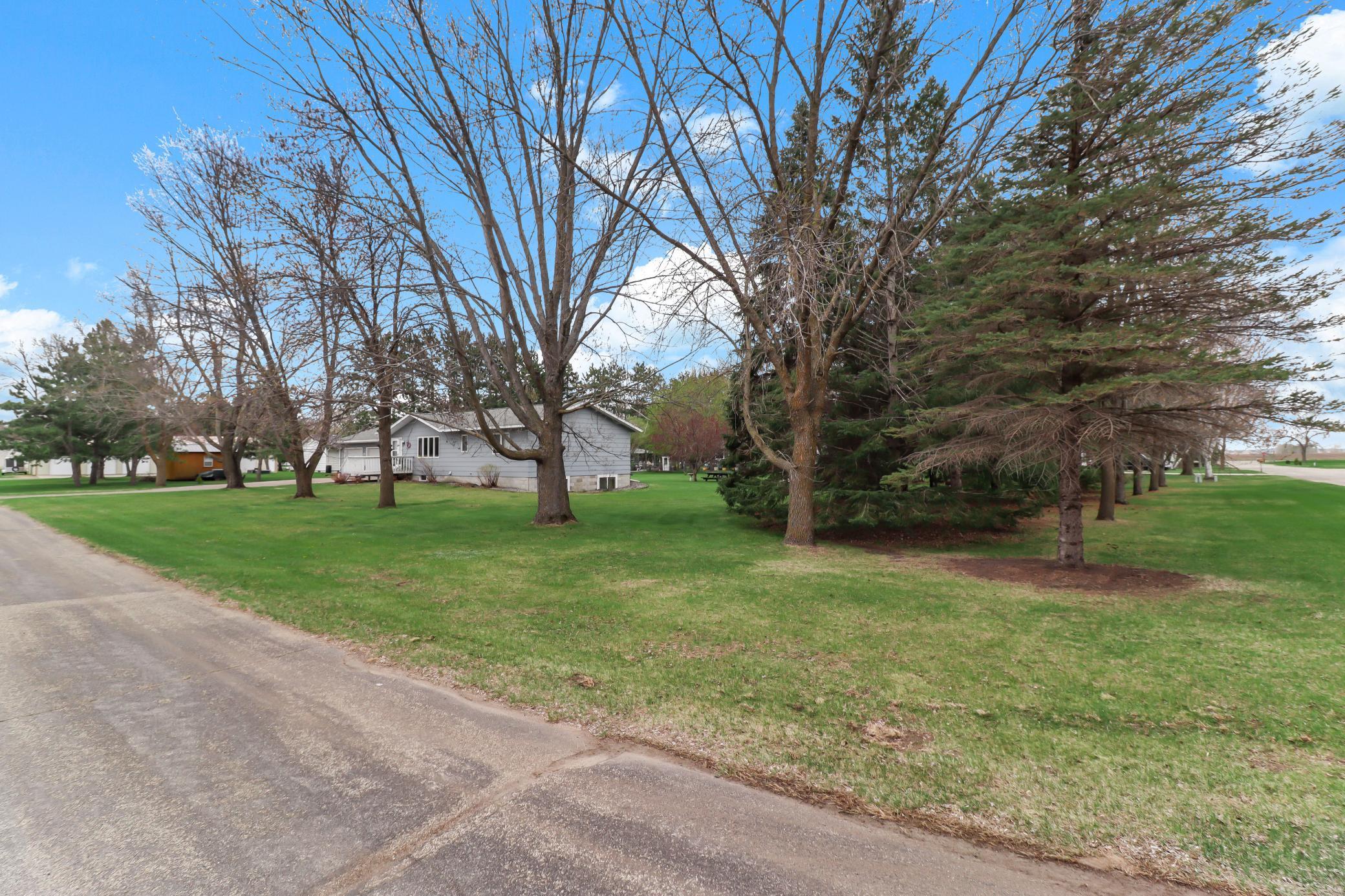 418 N Clayborn Avenue, Parkers Prairie MN 56361 - Photo 3 of 36
