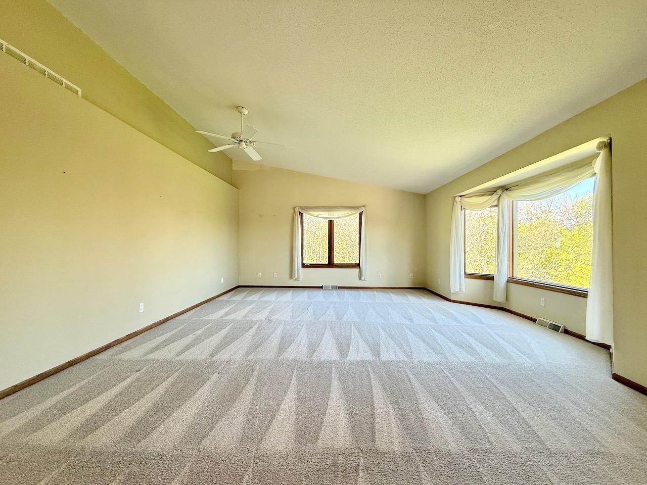1997 single family home for sale at 1400 S Cascade Street in Fergus Falls, MN — 4 bed, 3 bath (photo 11 of 53)