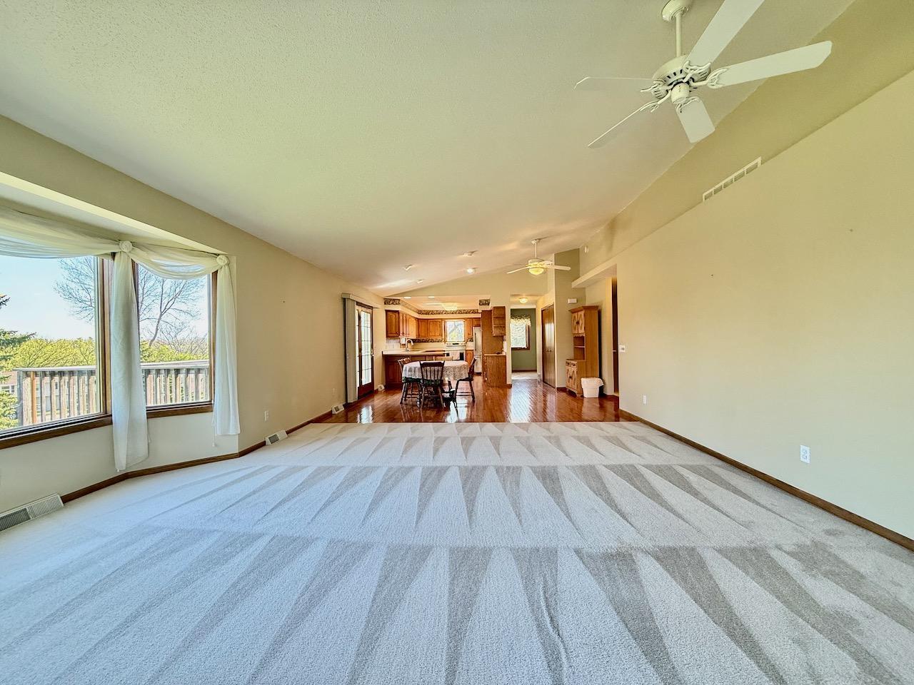 1997 single family home for sale at 1400 S Cascade Street in Fergus Falls, MN — 4 bed, 3 bath (photo 14 of 53)