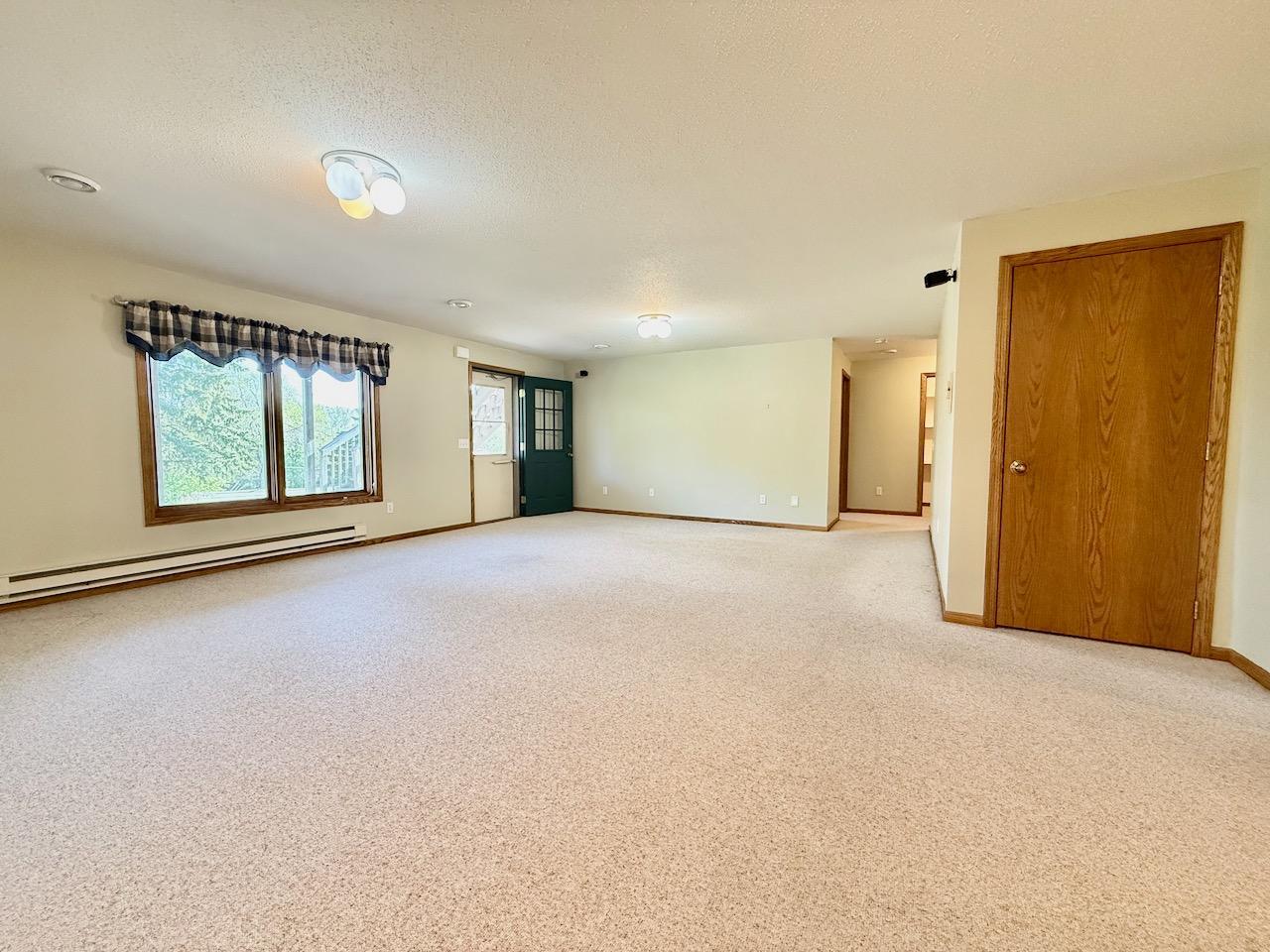 1997 single family home for sale at 1400 S Cascade Street in Fergus Falls, MN — 4 bed, 3 bath (photo 25 of 53)