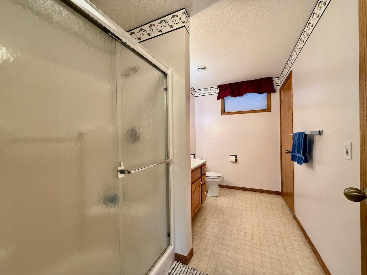 1997 single family home for sale at 1400 S Cascade Street in Fergus Falls, MN — 4 bed, 3 bath (photo 36 of 53)