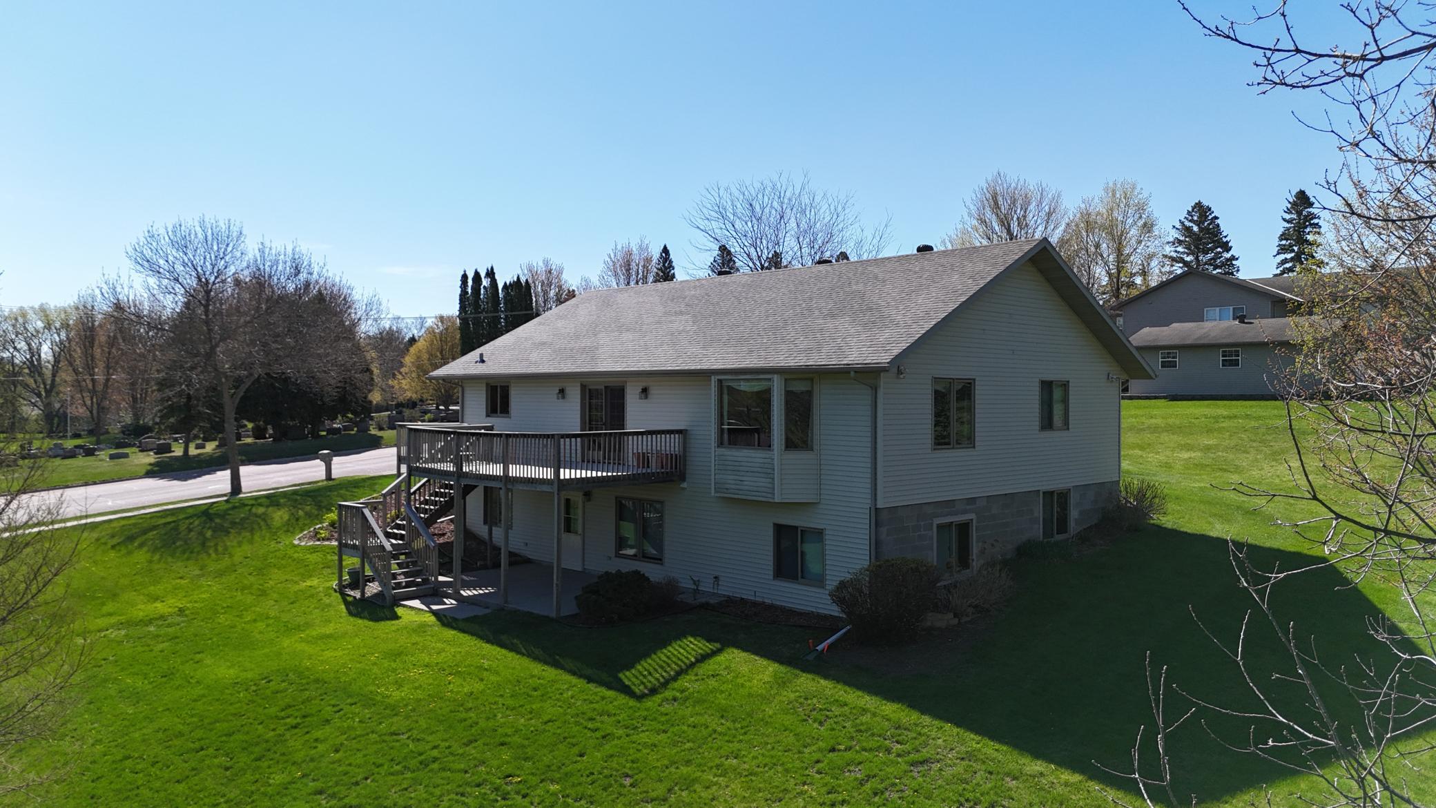 1997 single family home for sale at 1400 S Cascade Street in Fergus Falls, MN — 4 bed, 3 bath (photo 50 of 53)