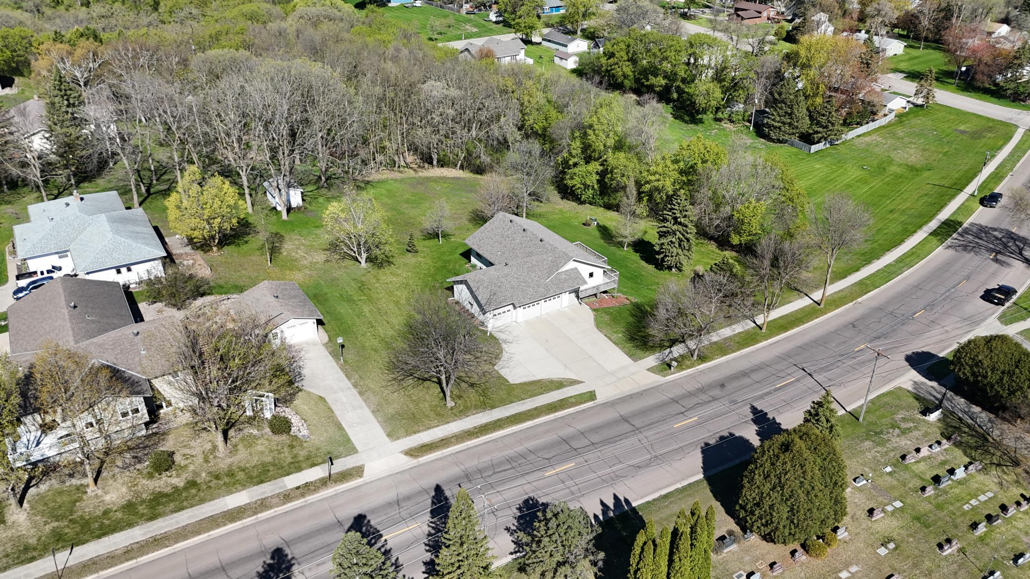 1997 single family home for sale at 1400 S Cascade Street in Fergus Falls, MN — 4 bed, 3 bath (photo 52 of 53)