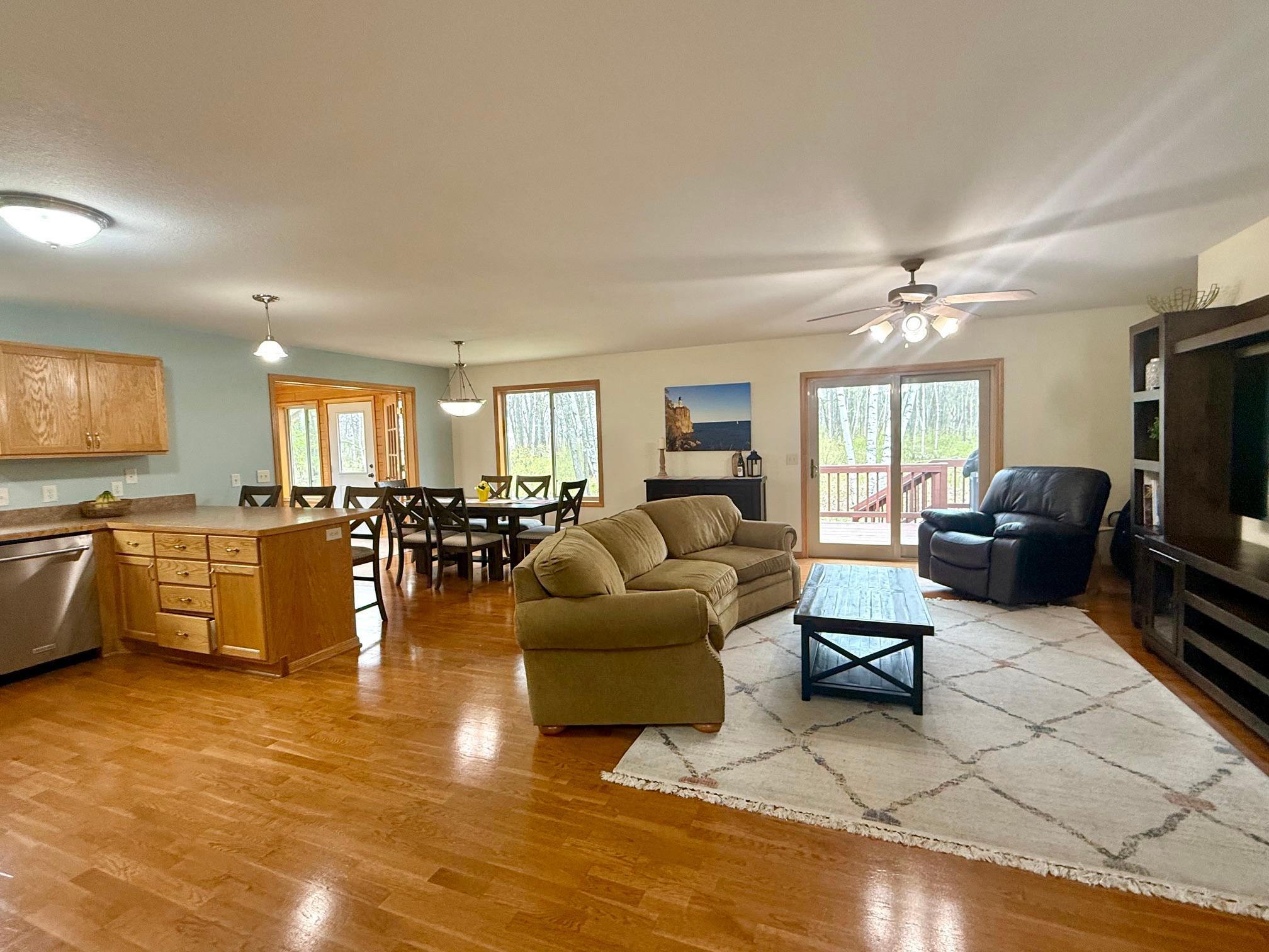 2006 single family home for sale at 8485 County Road 123 in Brainerd, MN — 4 bed, 3 bath (photo 6 of 33)