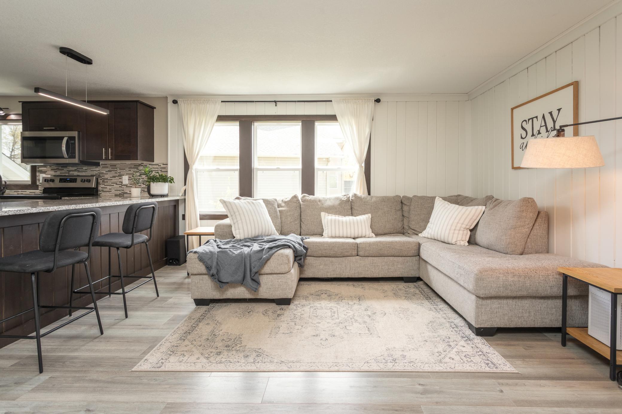 1975 single family home for sale at 524 E Lake Cowdry Road NW in Alexandria, MN — 4 bed, 2 bath (photo 7 of 30)