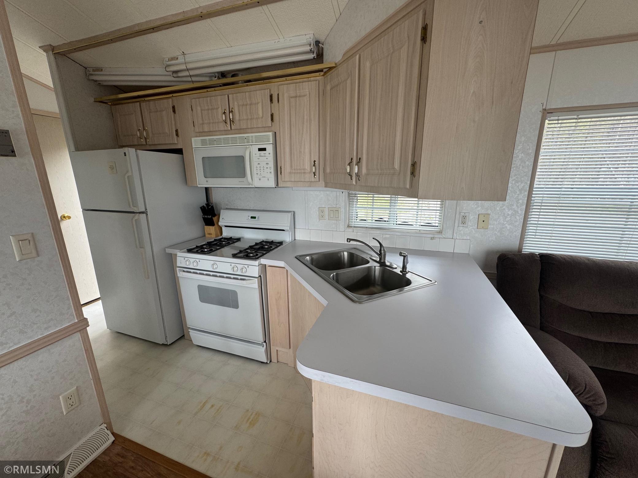 1998 single family home for sale at 42610 305th Place in Aitkin, MN — 1 bed, 1 bath (photo 19 of 28)