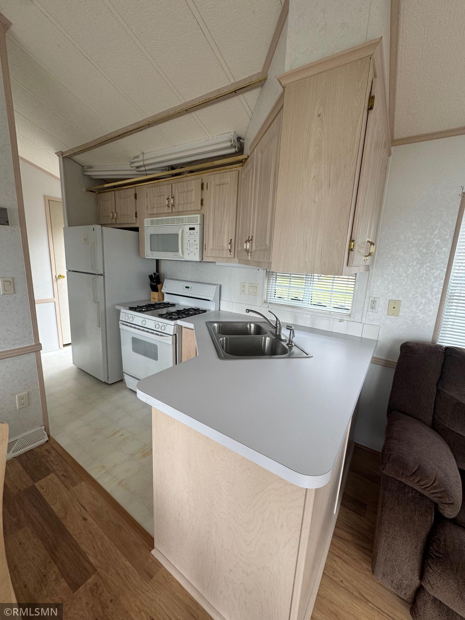 1998 single family home for sale at 42610 305th Place in Aitkin, MN — 1 bed, 1 bath (photo 22 of 28)