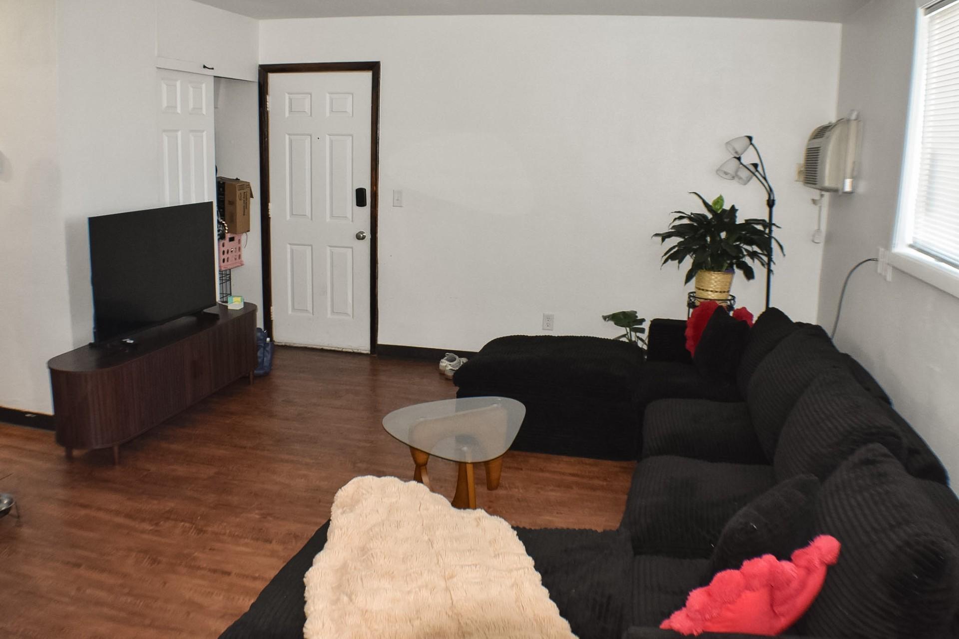 1963 home for sale at 1011 19th Street S in Moorhead, MN — 12 bed, 4 bath (photo 19 of 24)