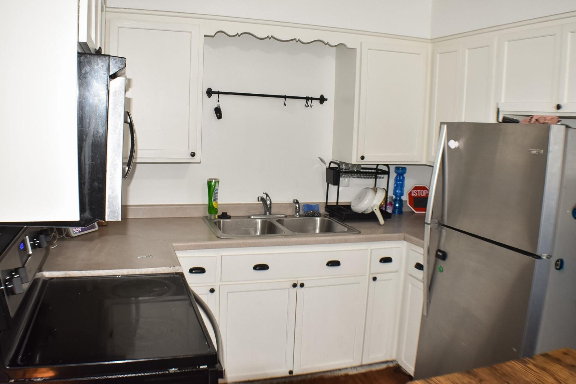 1963 home for sale at 1011 19th Street S in Moorhead, MN — 12 bed, 4 bath (photo 20 of 24)