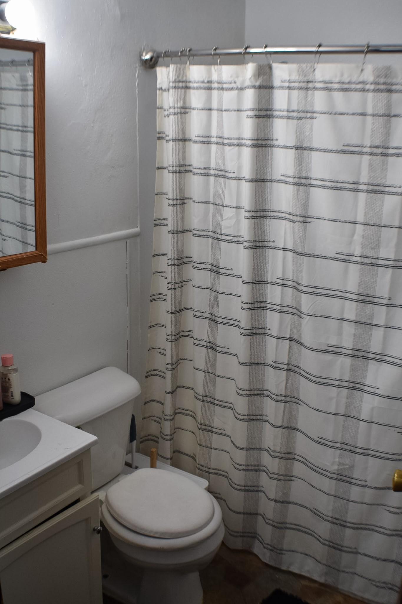 1963 home for sale at 1011 19th Street S in Moorhead, MN — 12 bed, 4 bath (photo 22 of 24)