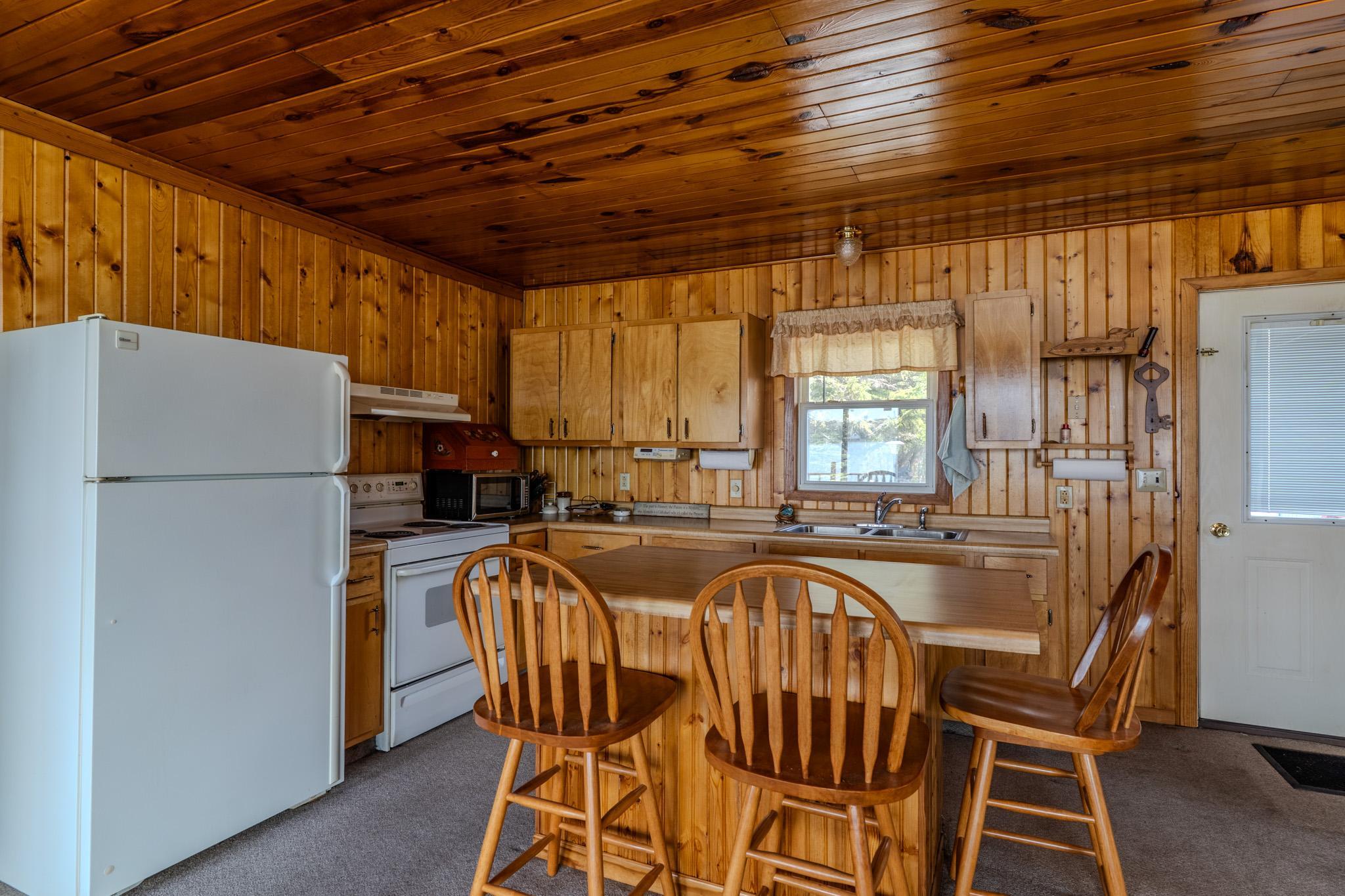 1992 single family home for sale at 34479 E Trinity Point Road SE in Mentor, MN — 2 bed, 2 bath (photo 4 of 35)