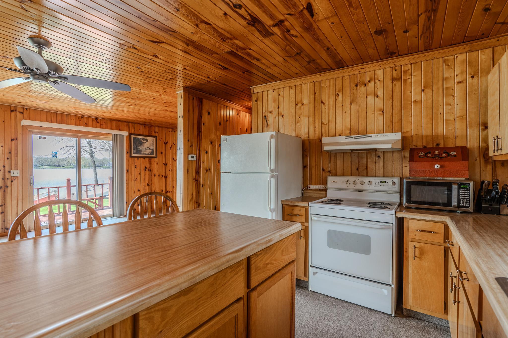 1992 single family home for sale at 34479 E Trinity Point Road SE in Mentor, MN — 2 bed, 2 bath (photo 6 of 35)