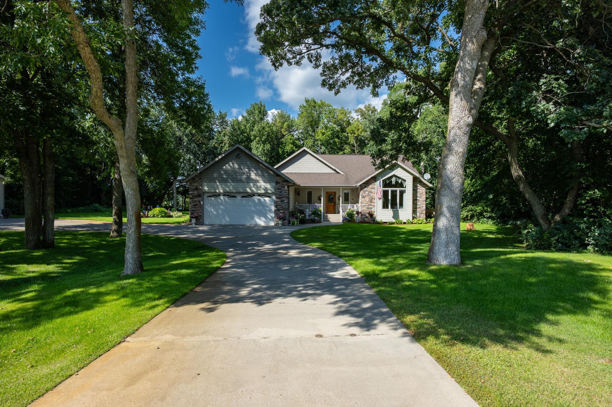 2006 single family home for sale at 8612 S Union Lake Drive SE in Alexandria, MN — 4 bed, 3 bath (photo 2 of 78)