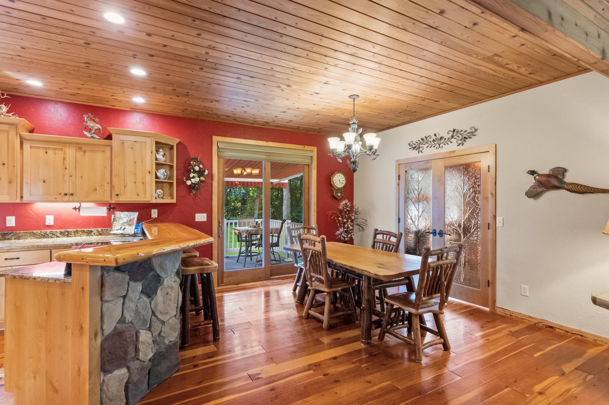 2006 single family home for sale at 8612 S Union Lake Drive SE in Alexandria, MN — 4 bed, 3 bath (photo 15 of 78)
