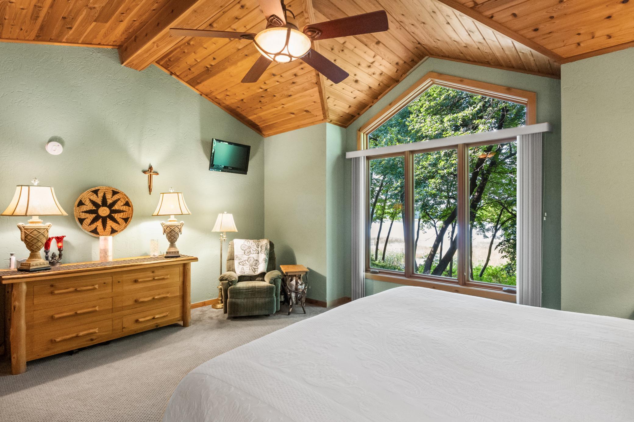 2006 single family home for sale at 8612 S Union Lake Drive SE in Alexandria, MN — 4 bed, 3 bath (photo 20 of 78)