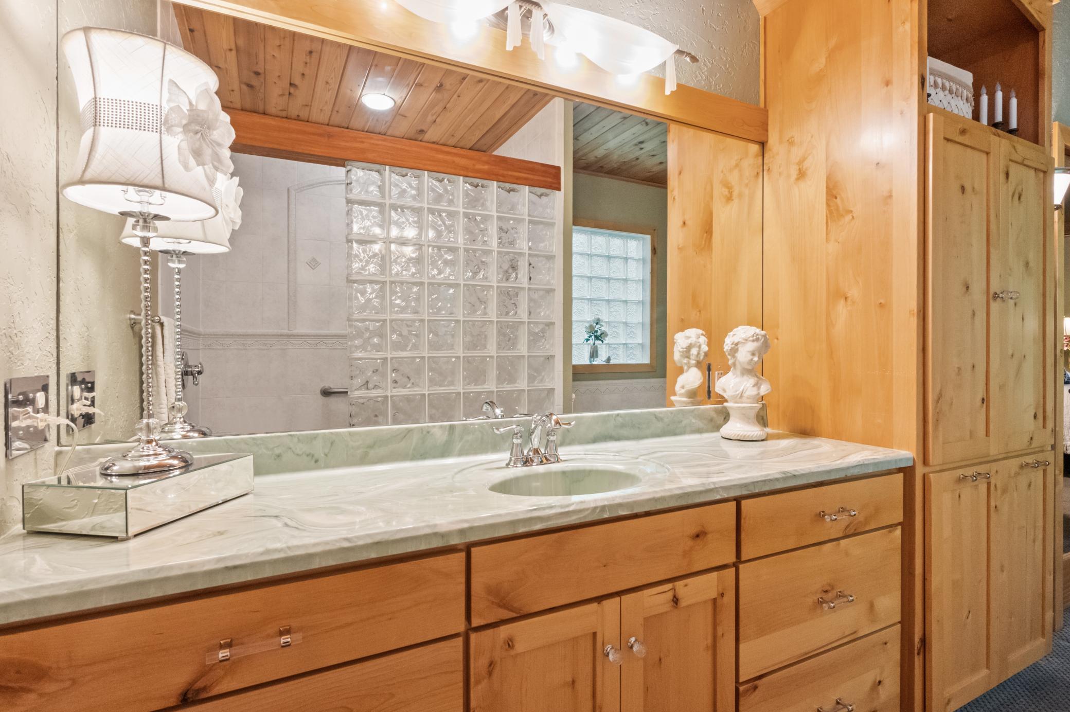 2006 single family home for sale at 8612 S Union Lake Drive SE in Alexandria, MN — 4 bed, 3 bath (photo 36 of 78)