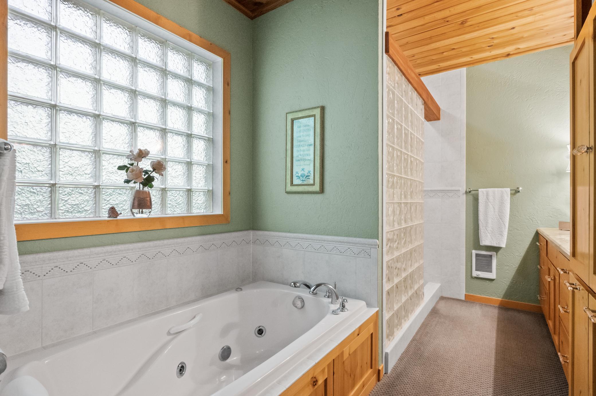 2006 single family home for sale at 8612 S Union Lake Drive SE in Alexandria, MN — 4 bed, 3 bath (photo 37 of 78)