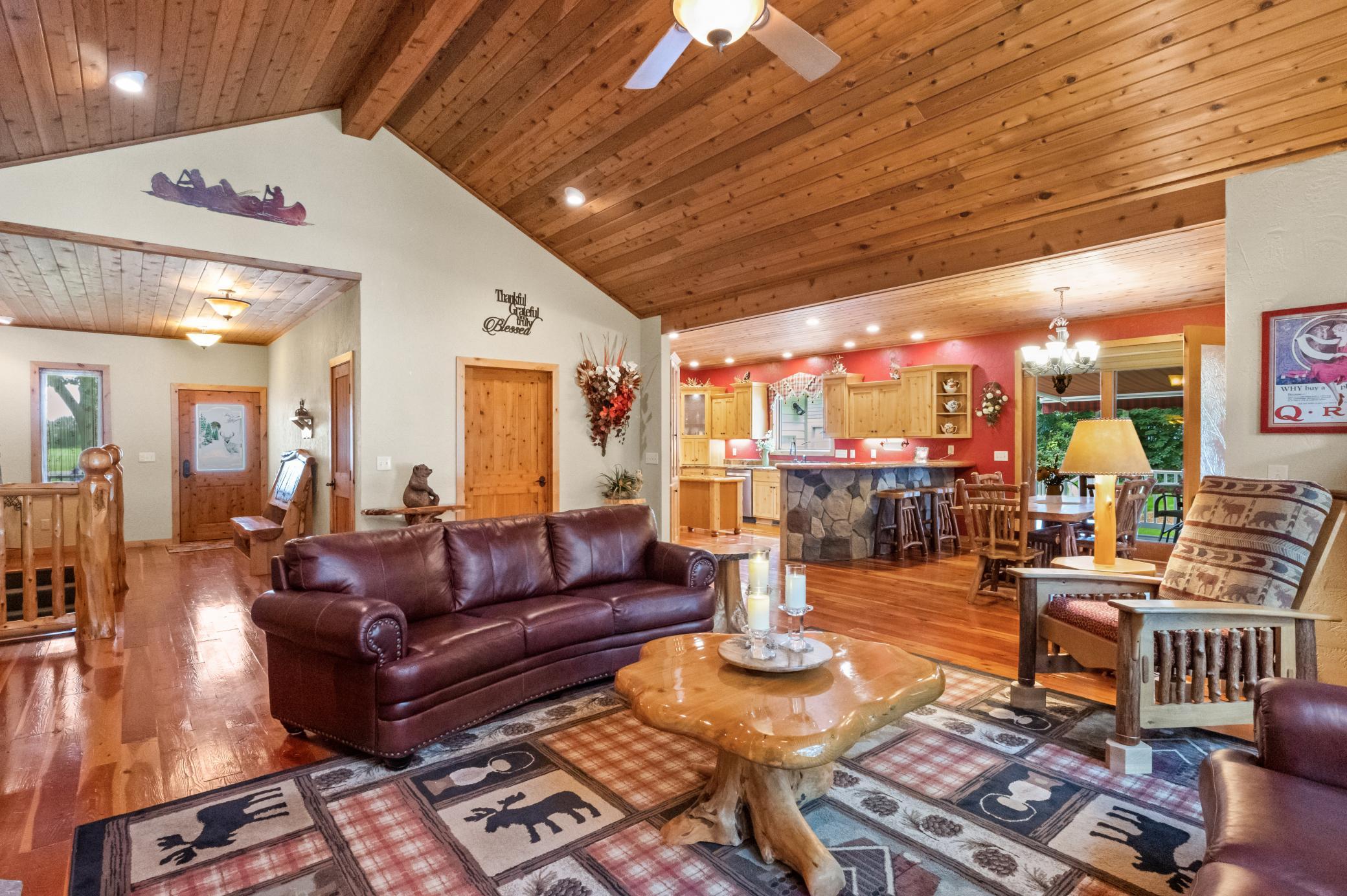 2006 single family home for sale at 8612 S Union Lake Drive SE in Alexandria, MN — 4 bed, 3 bath (photo 7 of 78)