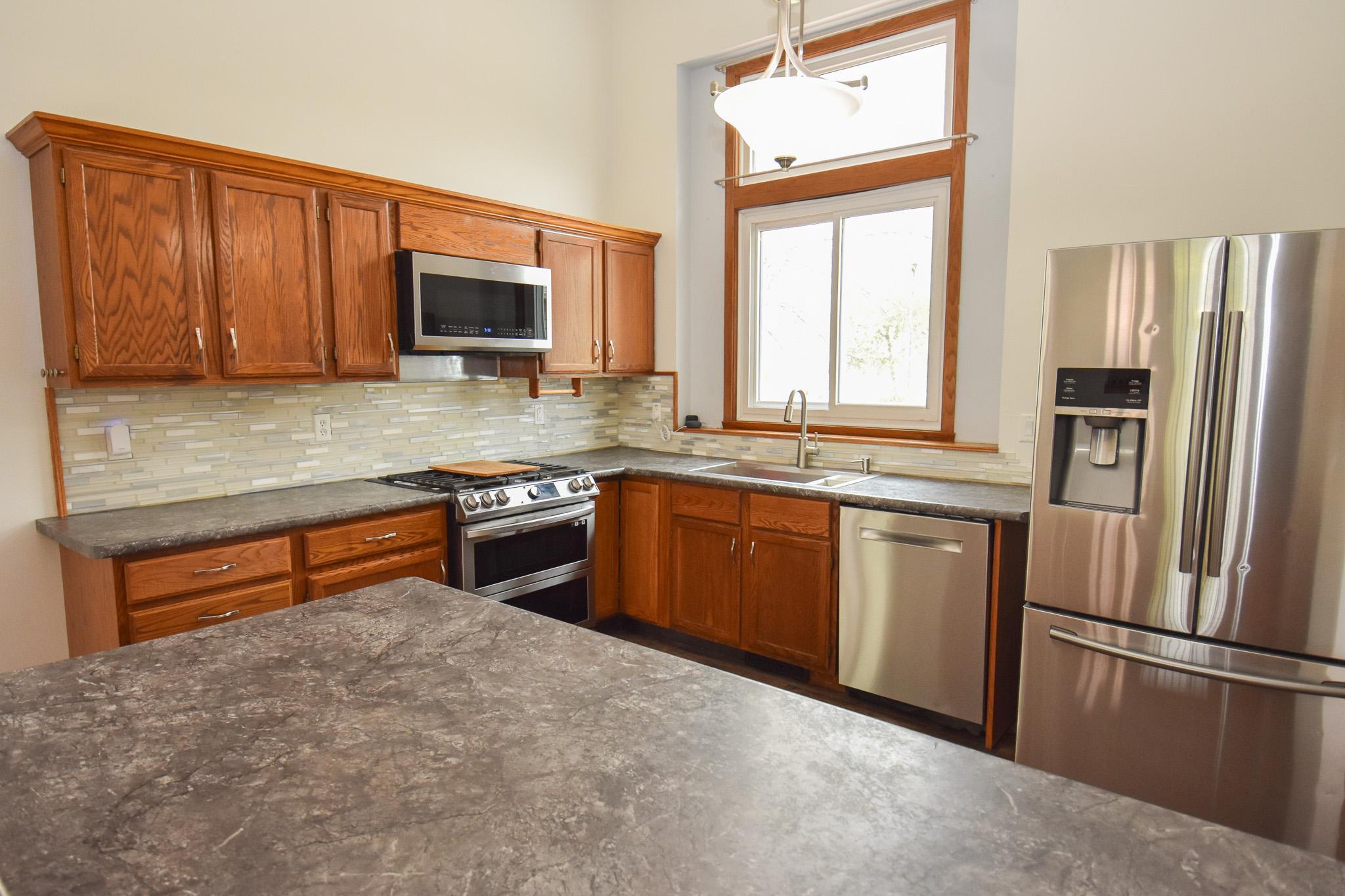 1806 36 1/2 Avenue S, Fargo ND 58104 - Photo 7 of 54