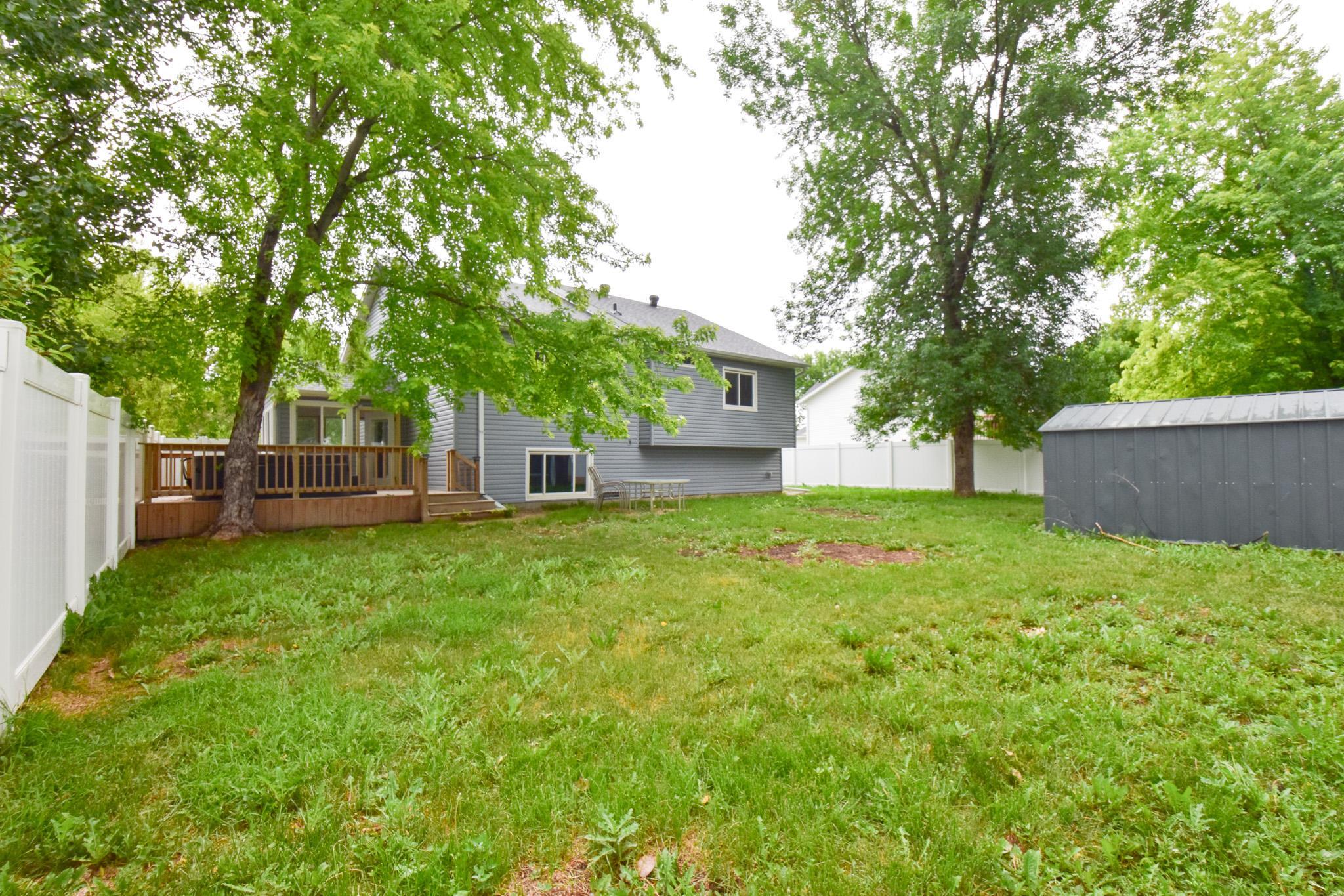 1993 single family home for sale at 1806 36 1/2 Avenue S in Fargo, ND — 4 bed, 2 bath (photo 50 of 60)