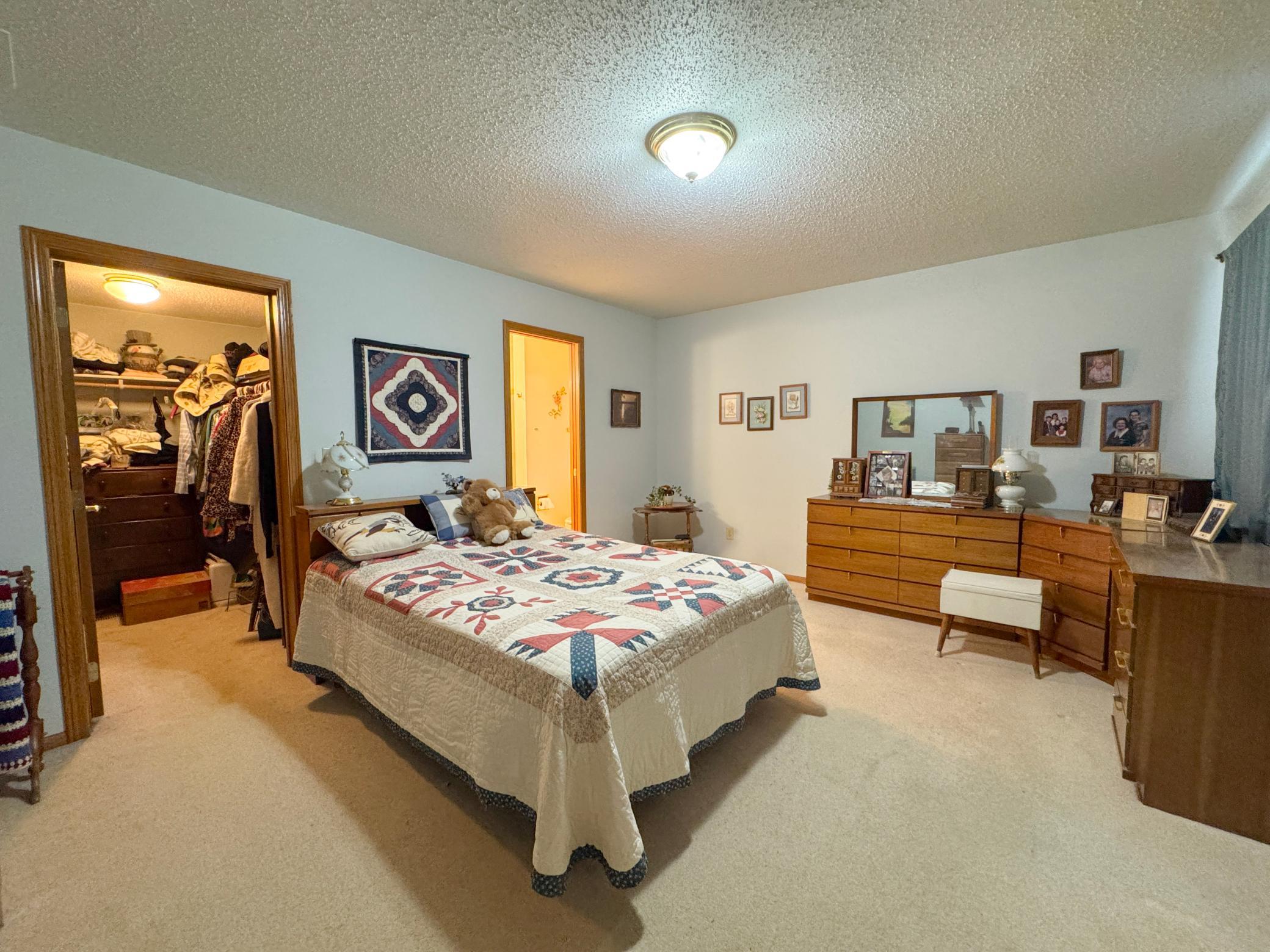 1996 twin home for sale at 2206 Arrowwood Court in Fergus Falls, MN — 2 bed, 2 bath (photo 11 of 26)