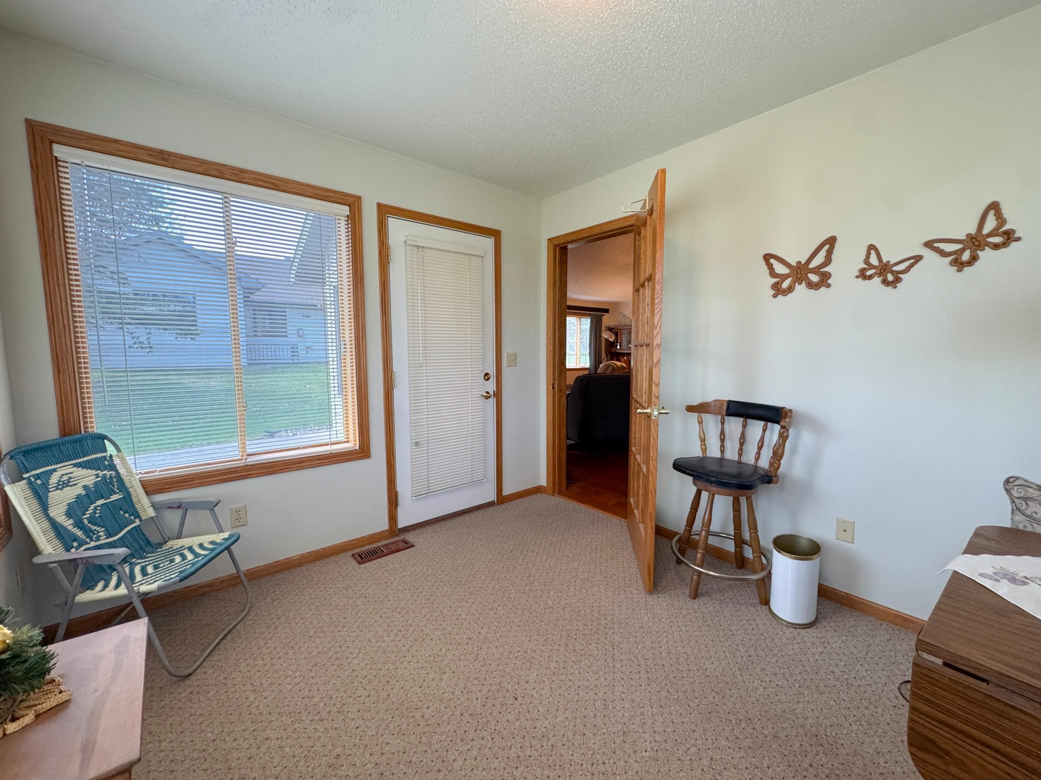 1996 twin home for sale at 2206 Arrowwood Court in Fergus Falls, MN — 2 bed, 2 bath (photo 18 of 26)
