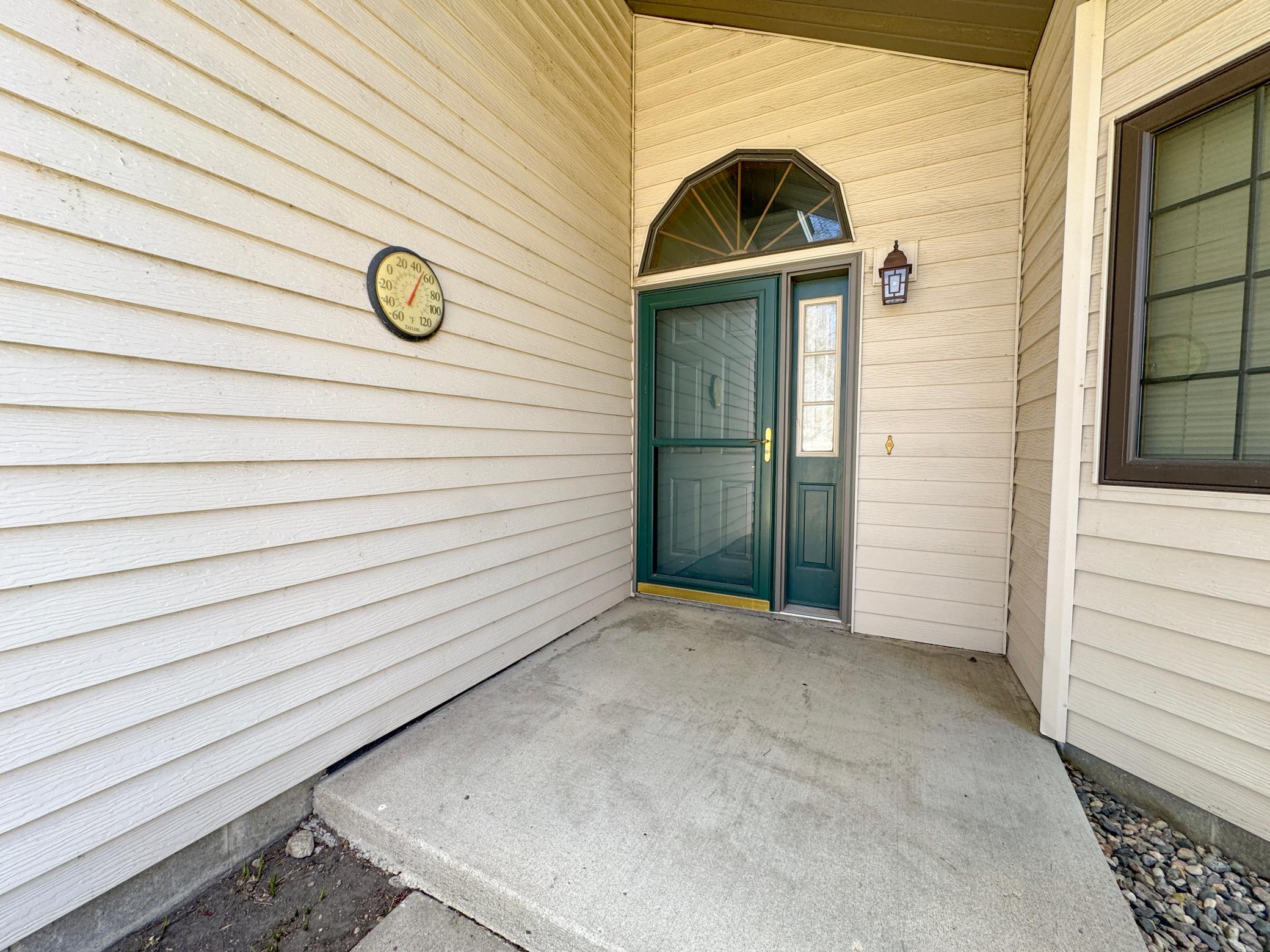 1996 twin home for sale at 2206 Arrowwood Court in Fergus Falls, MN — 2 bed, 2 bath (photo 21 of 26)