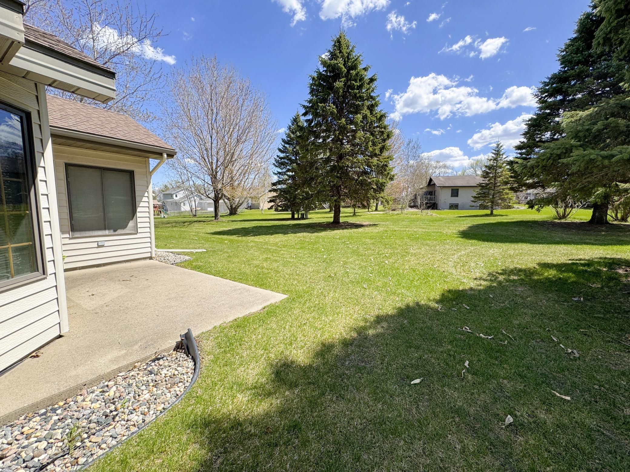 1996 twin home for sale at 2206 Arrowwood Court in Fergus Falls, MN — 2 bed, 2 bath (photo 23 of 26)