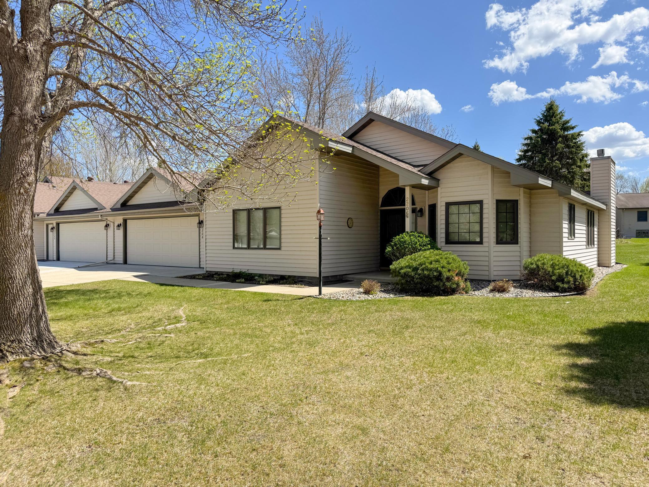 1996 twin home for sale at 2206 Arrowwood Court in Fergus Falls, MN — 2 bed, 2 bath (photo 24 of 26)