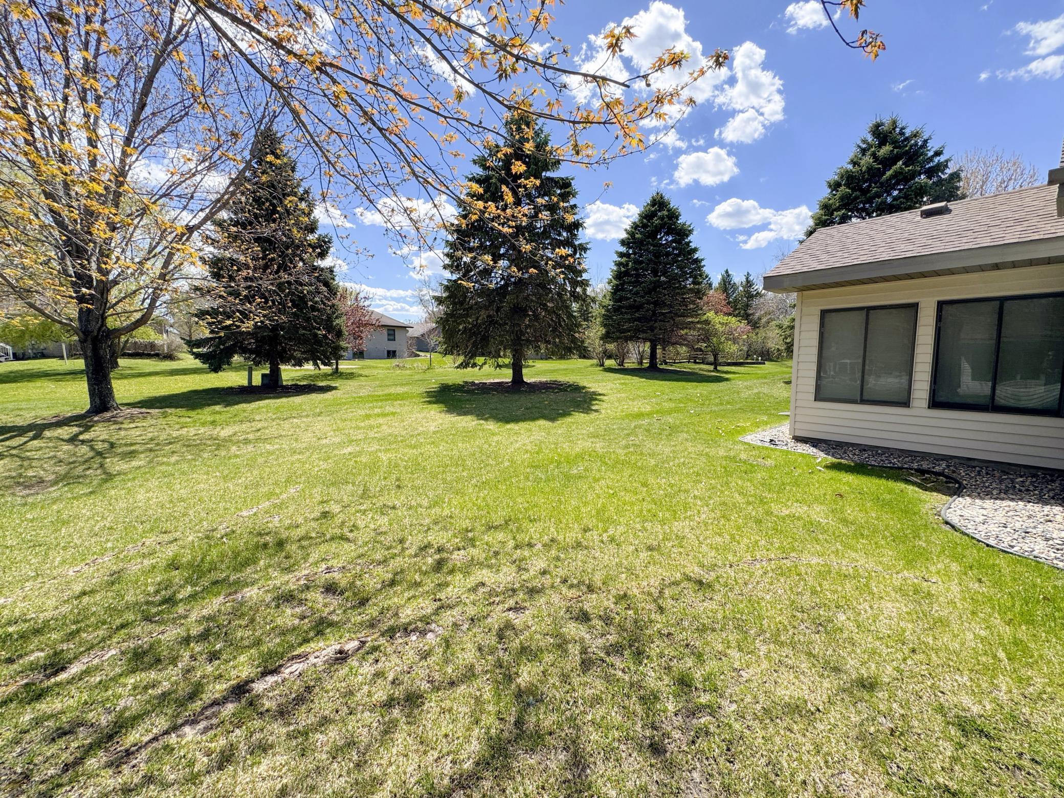 1996 twin home for sale at 2206 Arrowwood Court in Fergus Falls, MN — 2 bed, 2 bath (photo 26 of 26)
