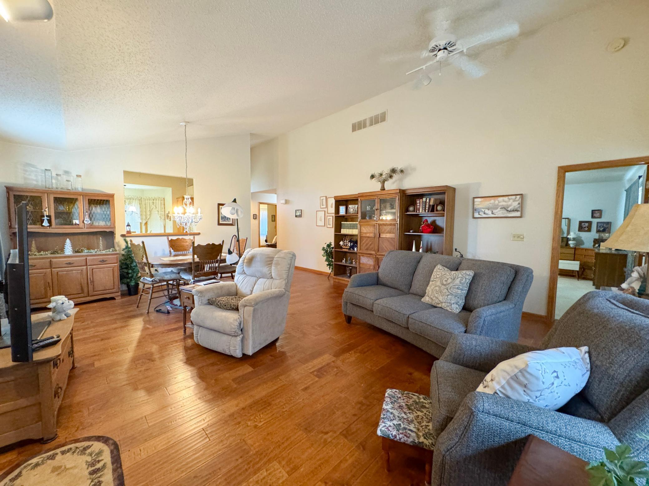 1996 twin home for sale at 2206 Arrowwood Court in Fergus Falls, MN — 2 bed, 2 bath (photo 4 of 26)