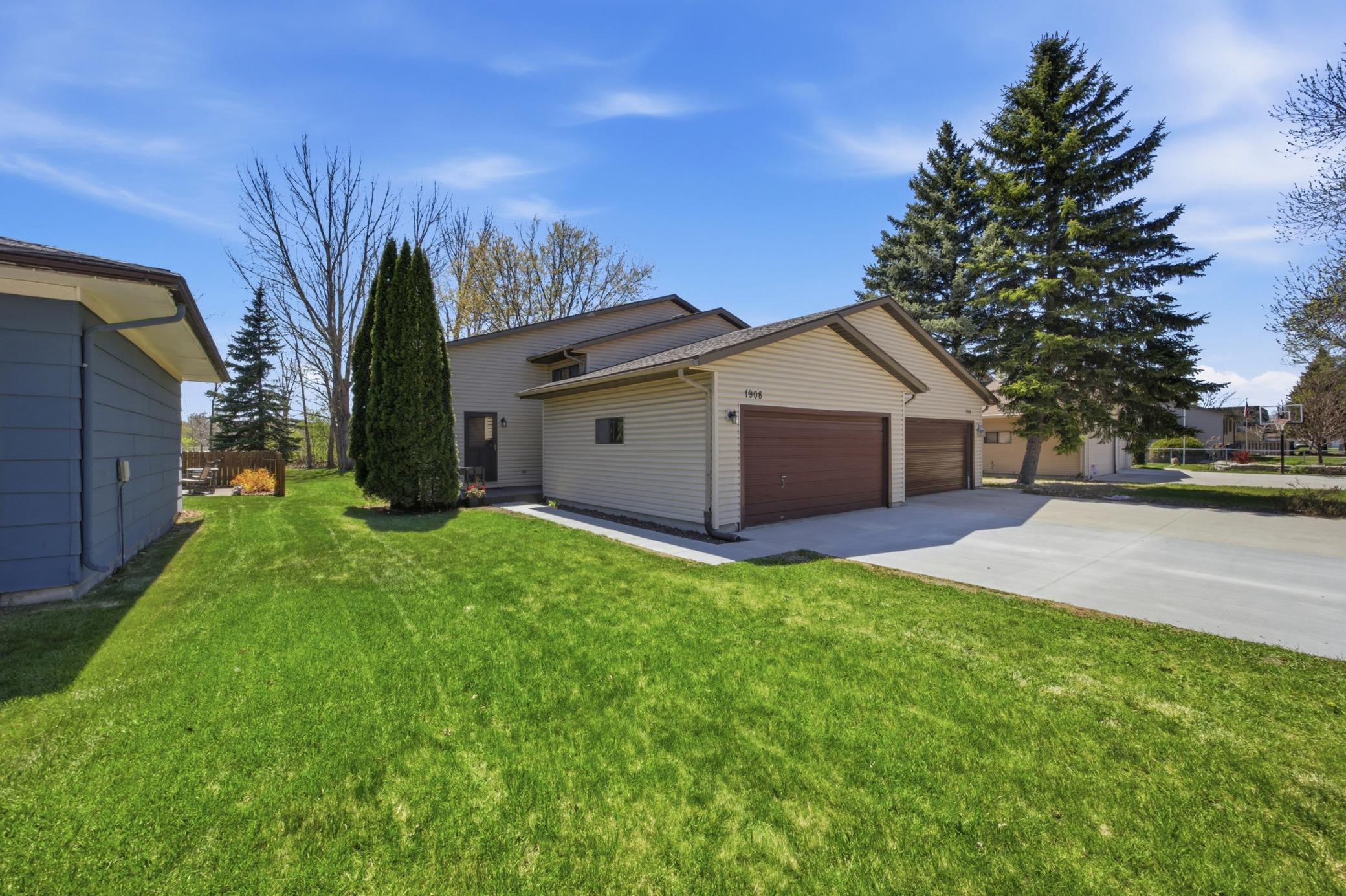 Open house at 1908 20th S Avenue, Fargo