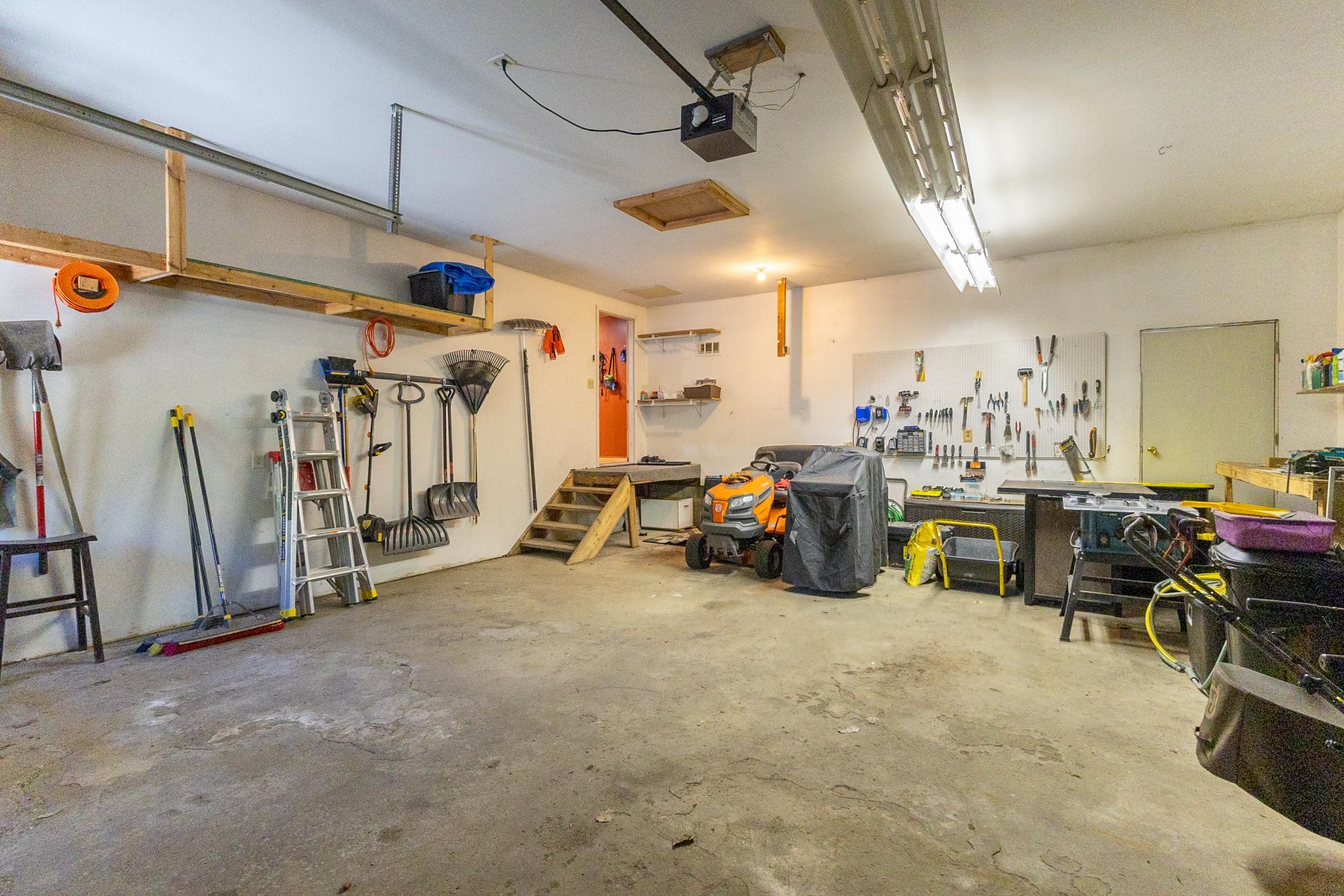 1982 single family home for sale at 508 Spruce Grove Lane NW in Bemidji, MN — 3 bed, 3 bath (photo 11 of 41)
