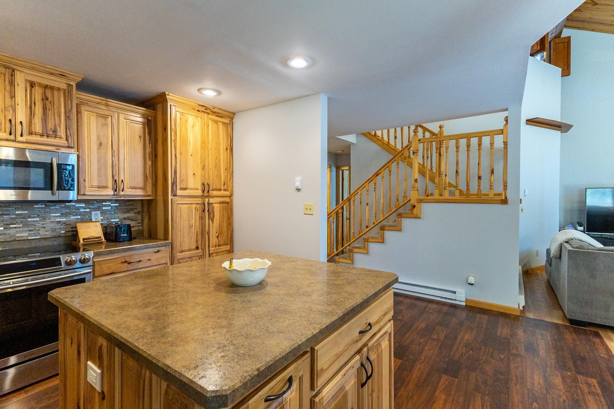 1982 single family home for sale at 508 Spruce Grove Lane NW in Bemidji, MN — 3 bed, 3 bath (photo 20 of 41)