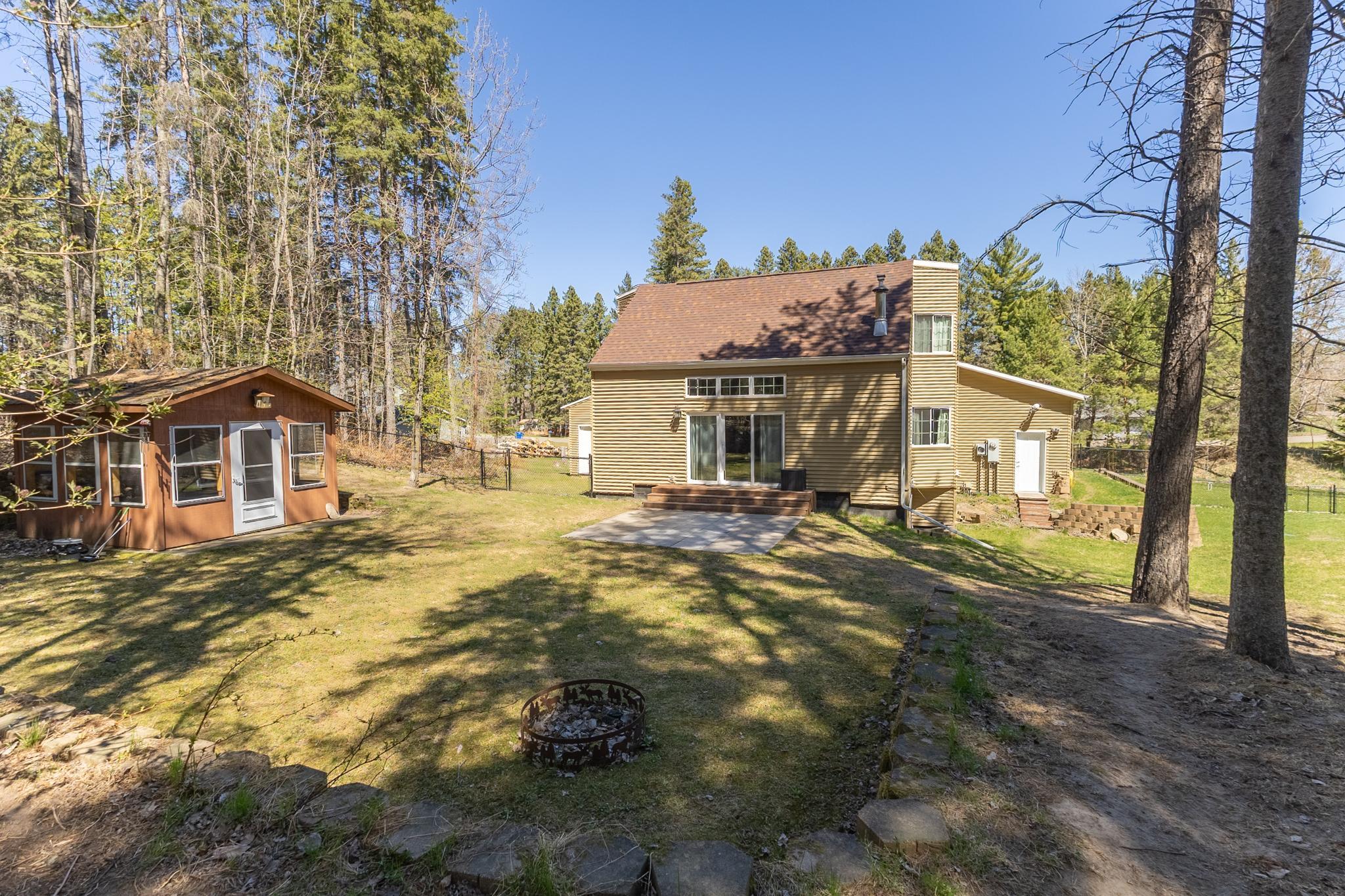 1982 single family home for sale at 508 Spruce Grove Lane NW in Bemidji, MN — 3 bed, 3 bath (photo 4 of 41)