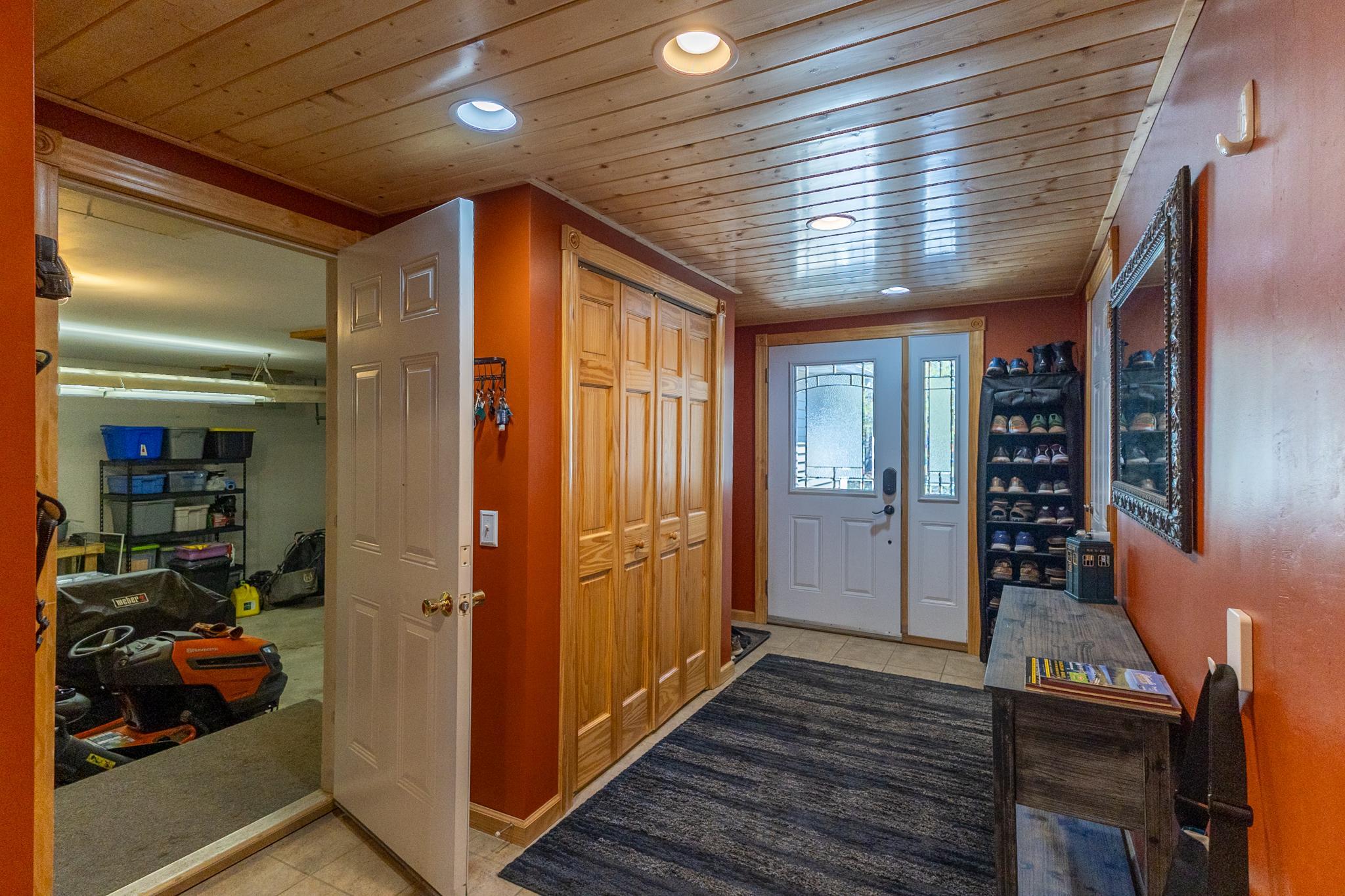 1982 single family home for sale at 508 Spruce Grove Lane NW in Bemidji, MN — 3 bed, 3 bath (photo 9 of 41)