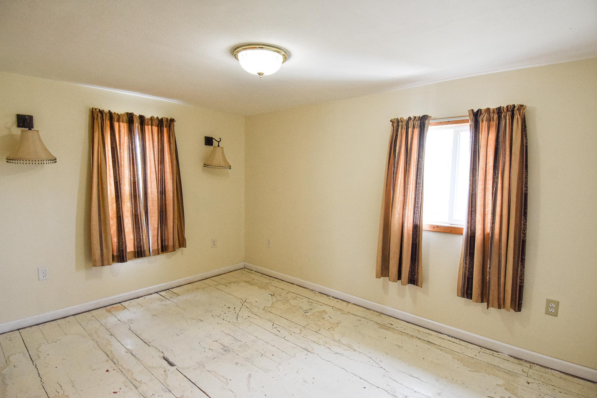 1920 single family home for sale at 117 Red Lake Avenue N in Saint Hilaire, MN — 4 bed, 2 bath (photo 30 of 35)