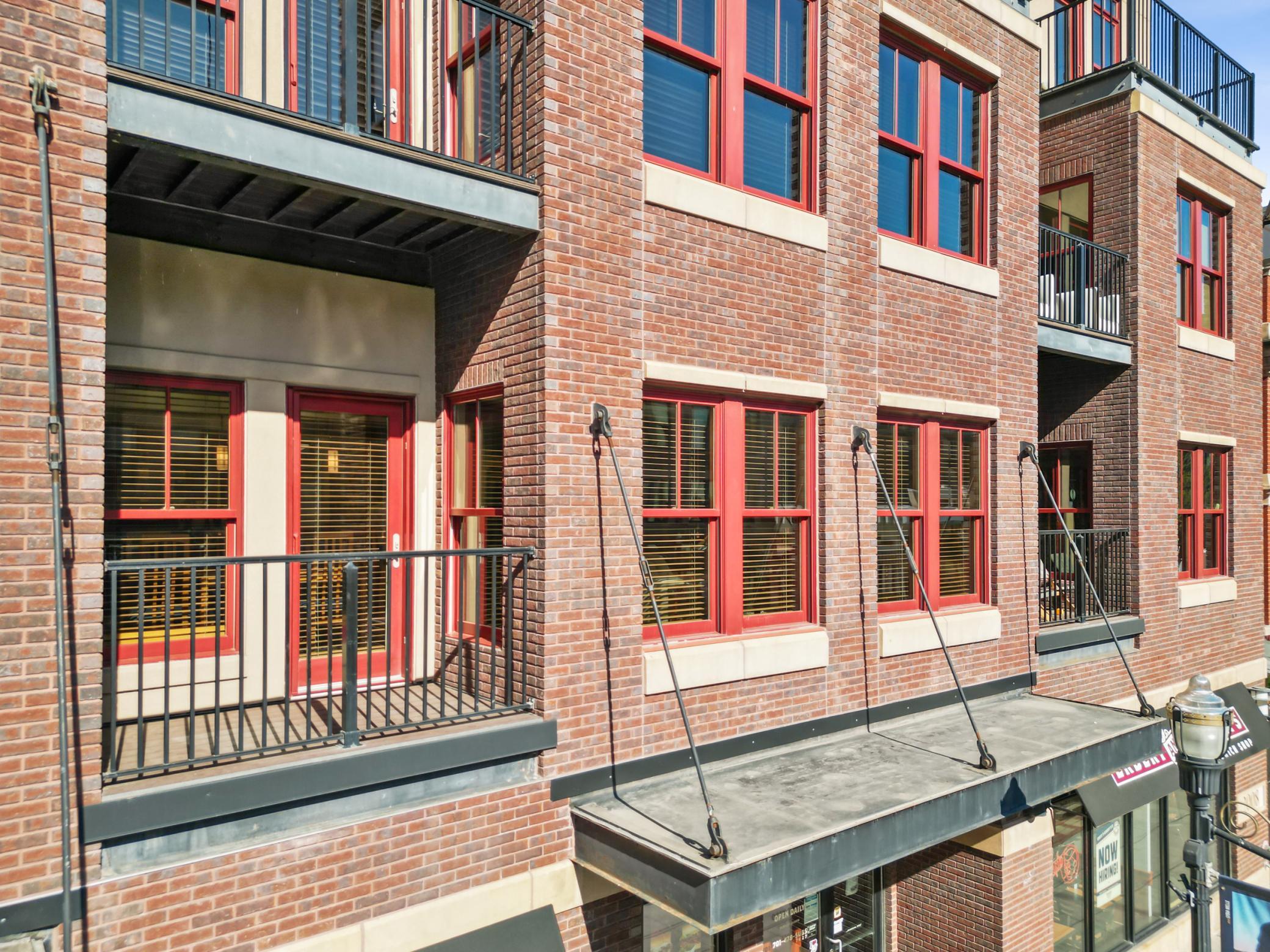 2007 condo for sale at 300 Broadway N, Unit 204 in Fargo, ND — 2 bed, 2 bath (photo 4 of 49)
