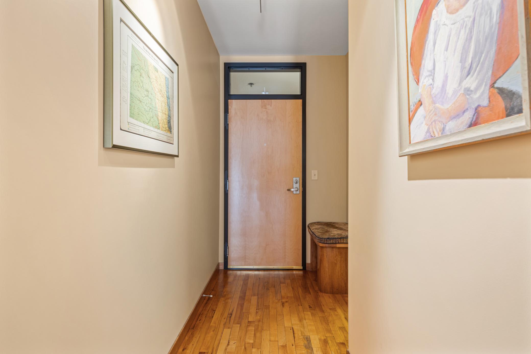2007 condo for sale at 300 Broadway N, Unit 204 in Fargo, ND — 2 bed, 2 bath (photo 5 of 49)
