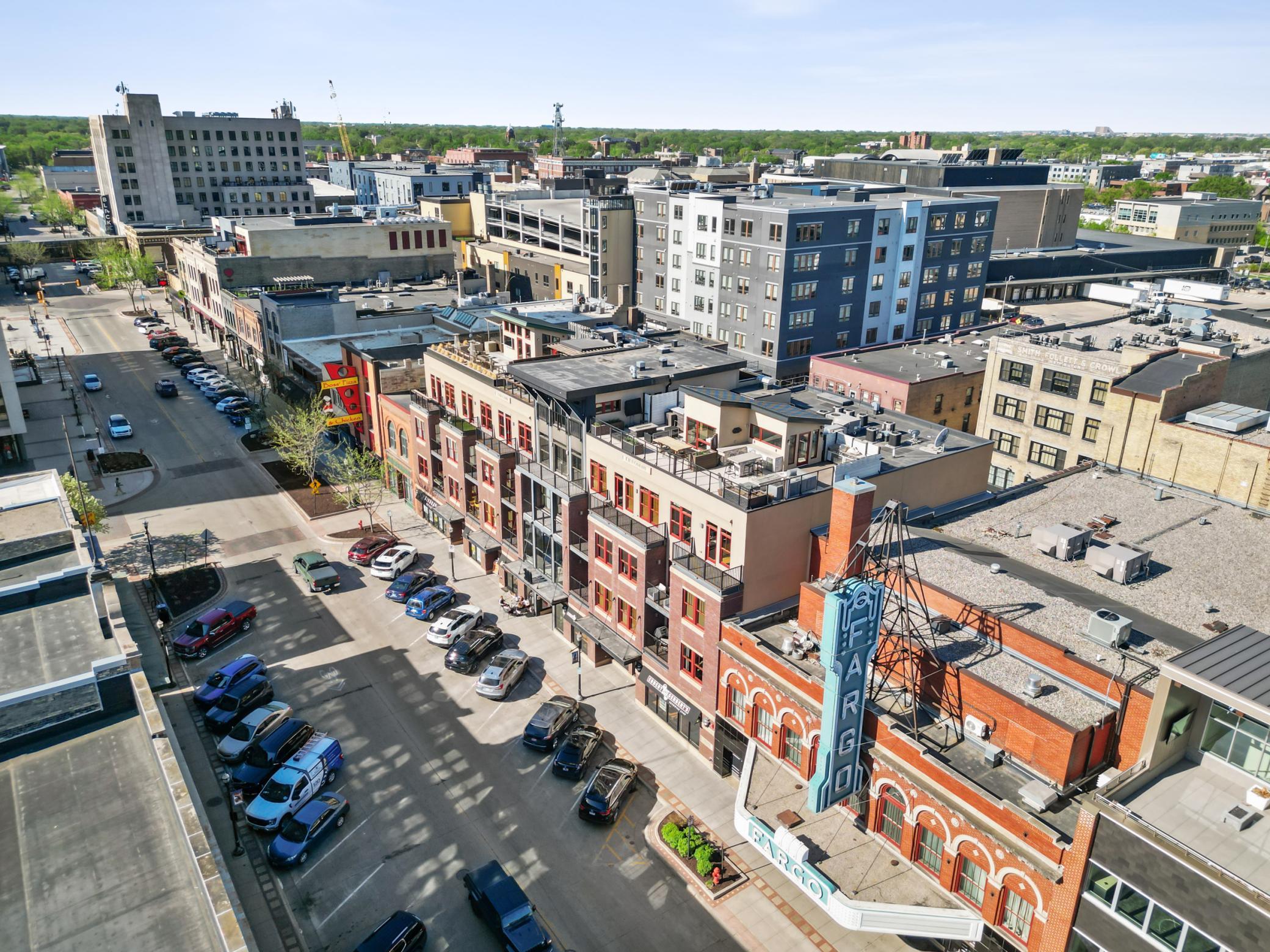 2007 condo for sale at 300 Broadway N, Unit 204 in Fargo, ND — 2 bed, 2 bath (photo 44 of 49)