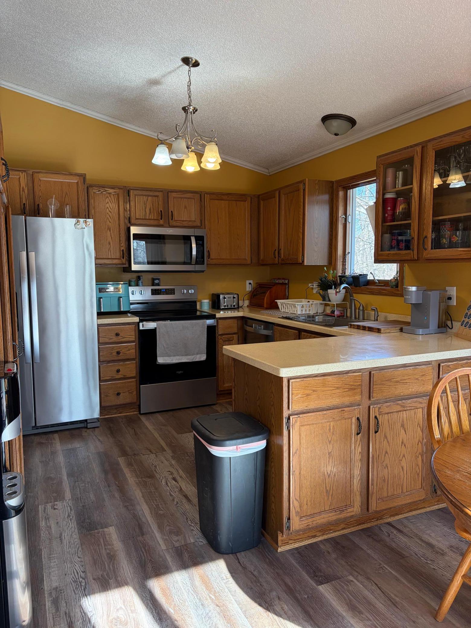 1992 single family home for sale at 765 Adams Avenue SW in Bemidji, MN — 4 bed, 2 bath (photo 4 of 40)