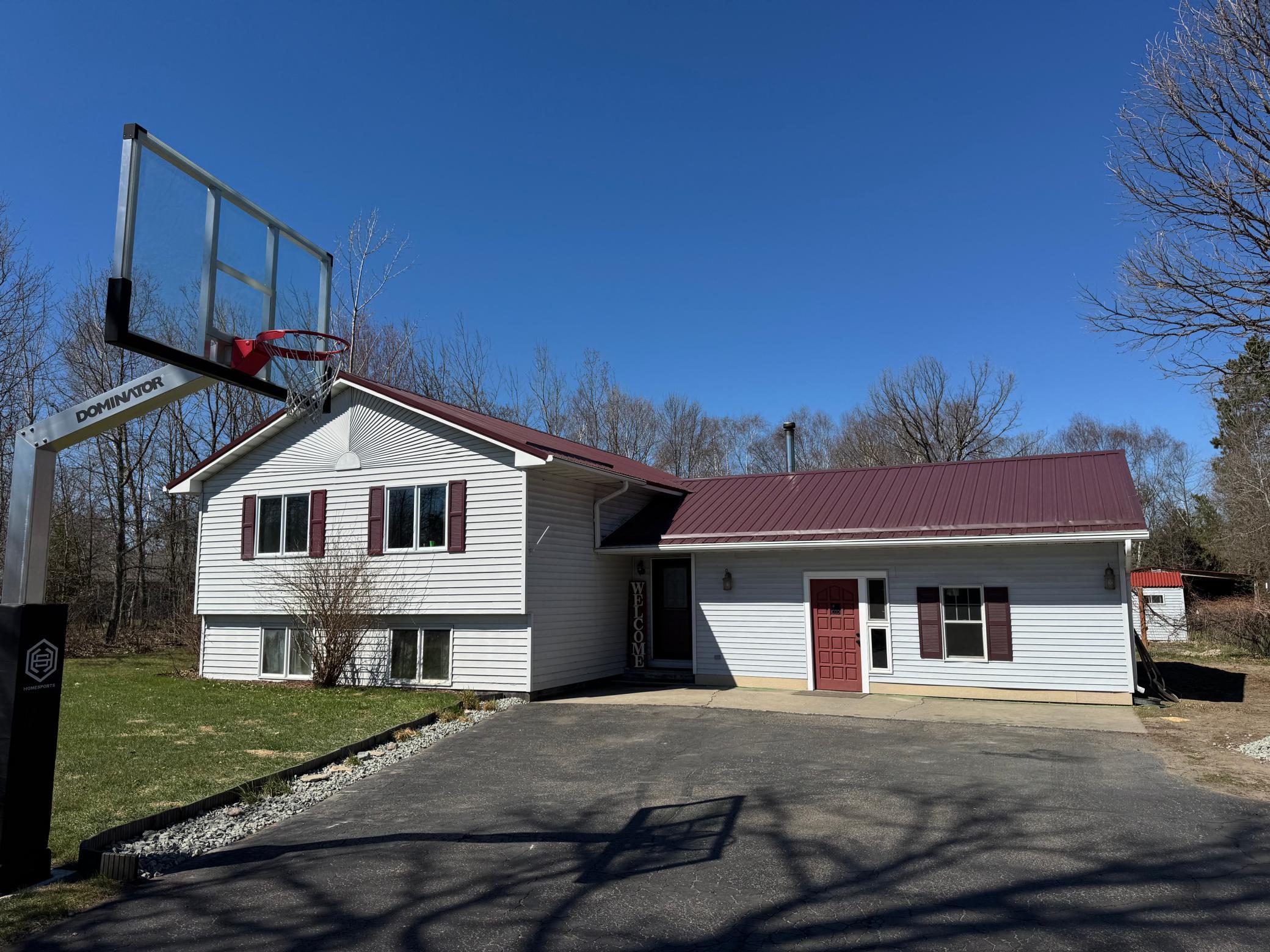 1992 single family home for sale at 765 Adams Avenue SW in Bemidji, MN — 4 bed, 2 bath (photo 32 of 40)