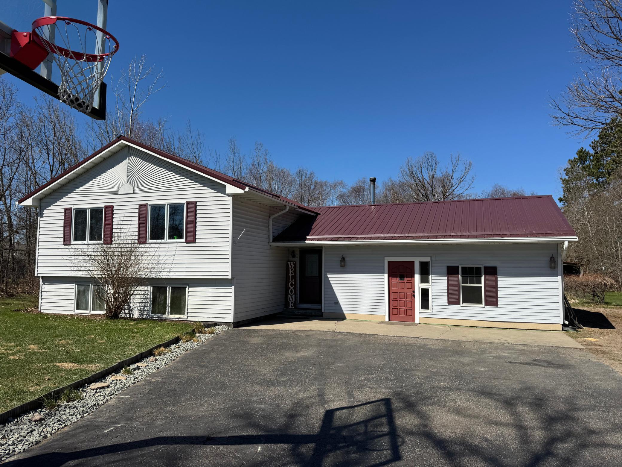 1992 single family home for sale at 765 Adams Avenue SW in Bemidji, MN — 4 bed, 2 bath (photo 33 of 40)