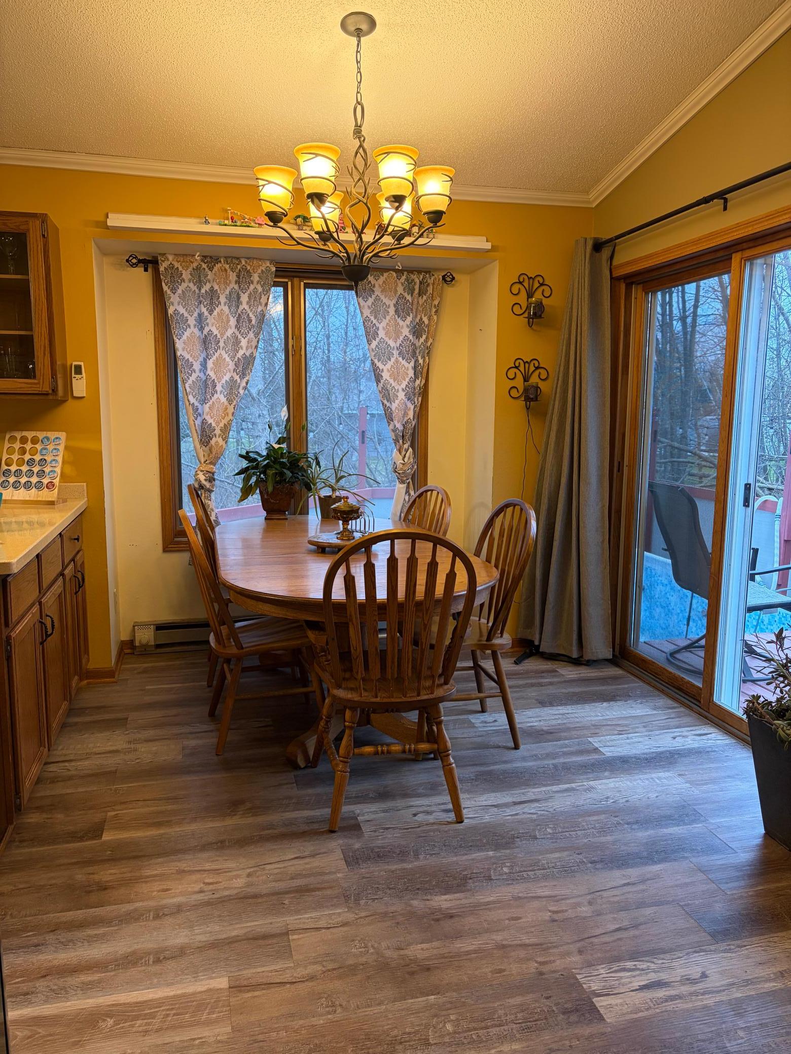 1992 single family home for sale at 765 Adams Avenue SW in Bemidji, MN — 4 bed, 2 bath (photo 5 of 40)