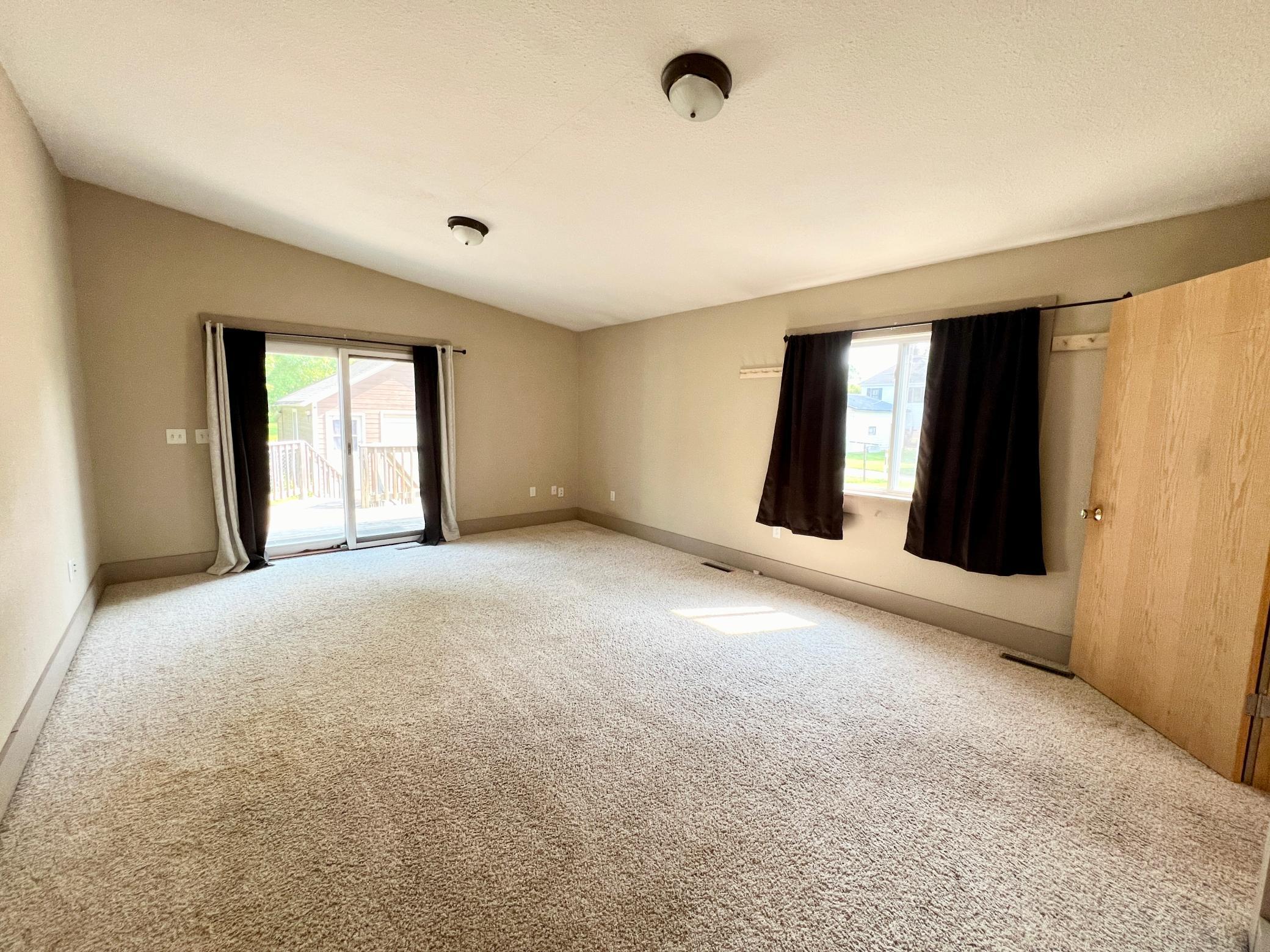 450 7th Street NW, Valley City ND 58072 - Photo 12 of 21
