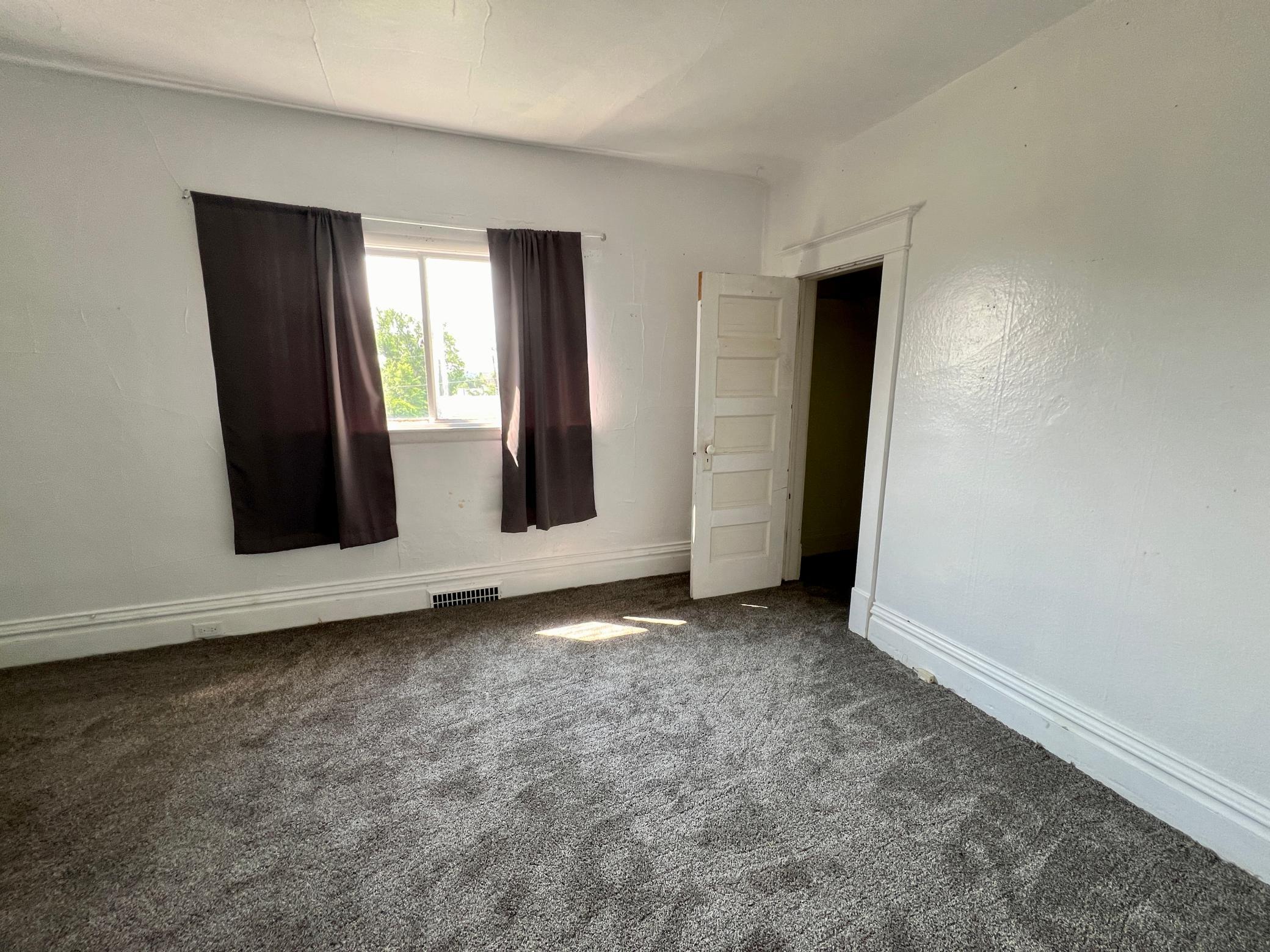 450 7th Street NW, Valley City ND 58072 - Photo 18 of 21